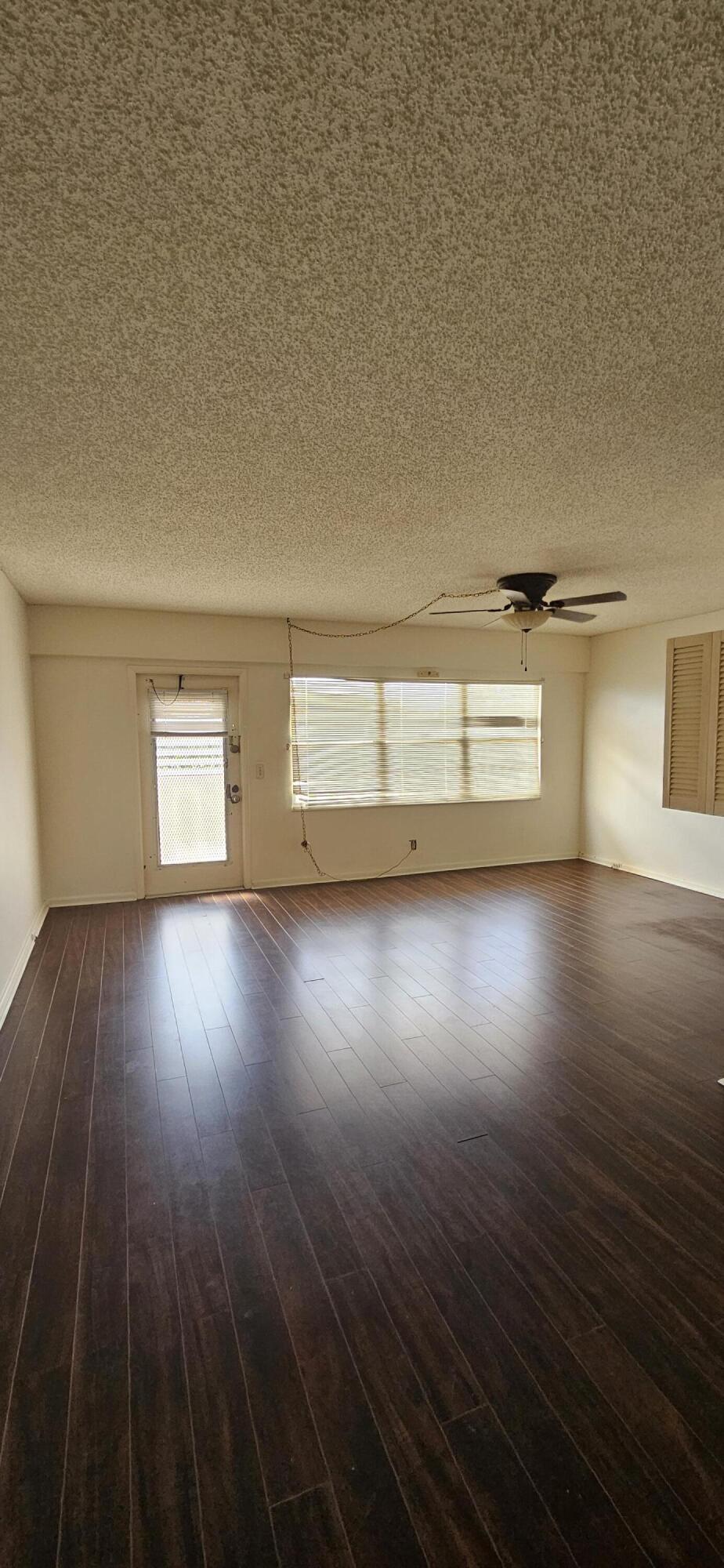 198 E Preston Way 198, Boca Raton, FL 33434, Boca Raton - Photo 3