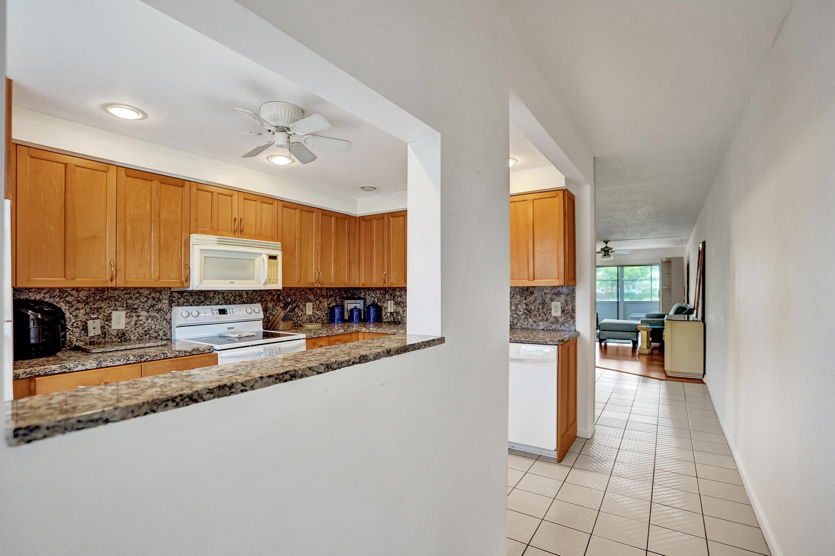 1020 Lincoln, Boca Raton, FL 33434, Boca Raton - Photo 3