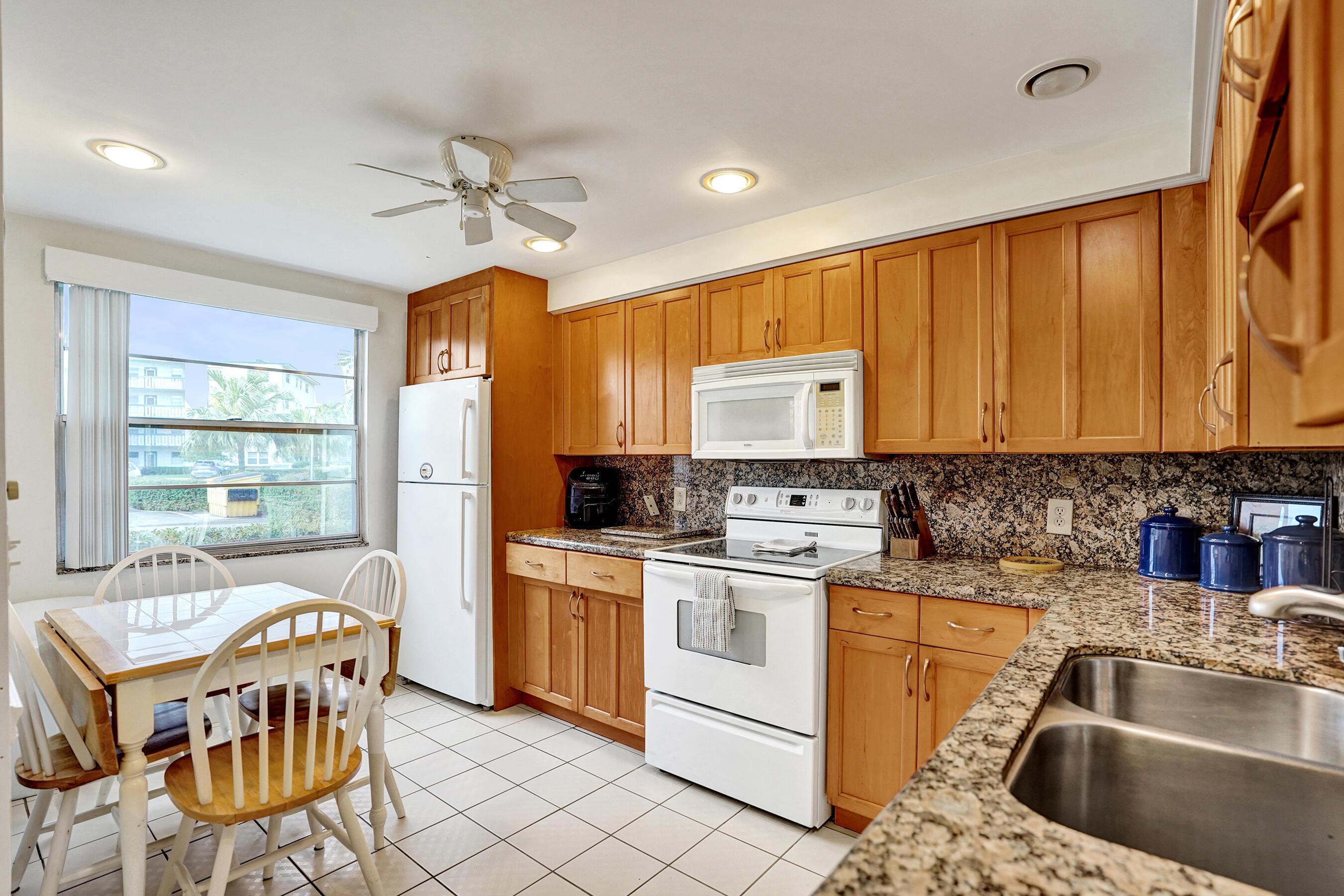 1020 Lincoln, Boca Raton, FL 33434, Boca Raton - Photo 5