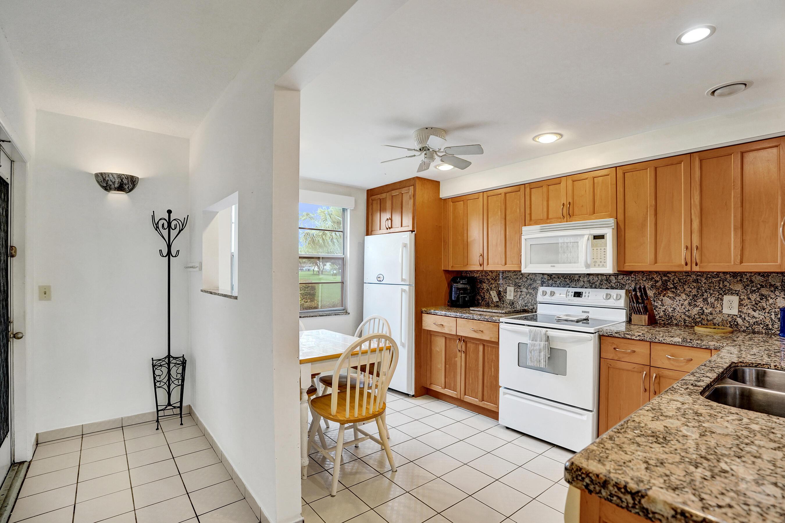 1020 Lincoln, Boca Raton, FL 33434, Boca Raton - Photo 4