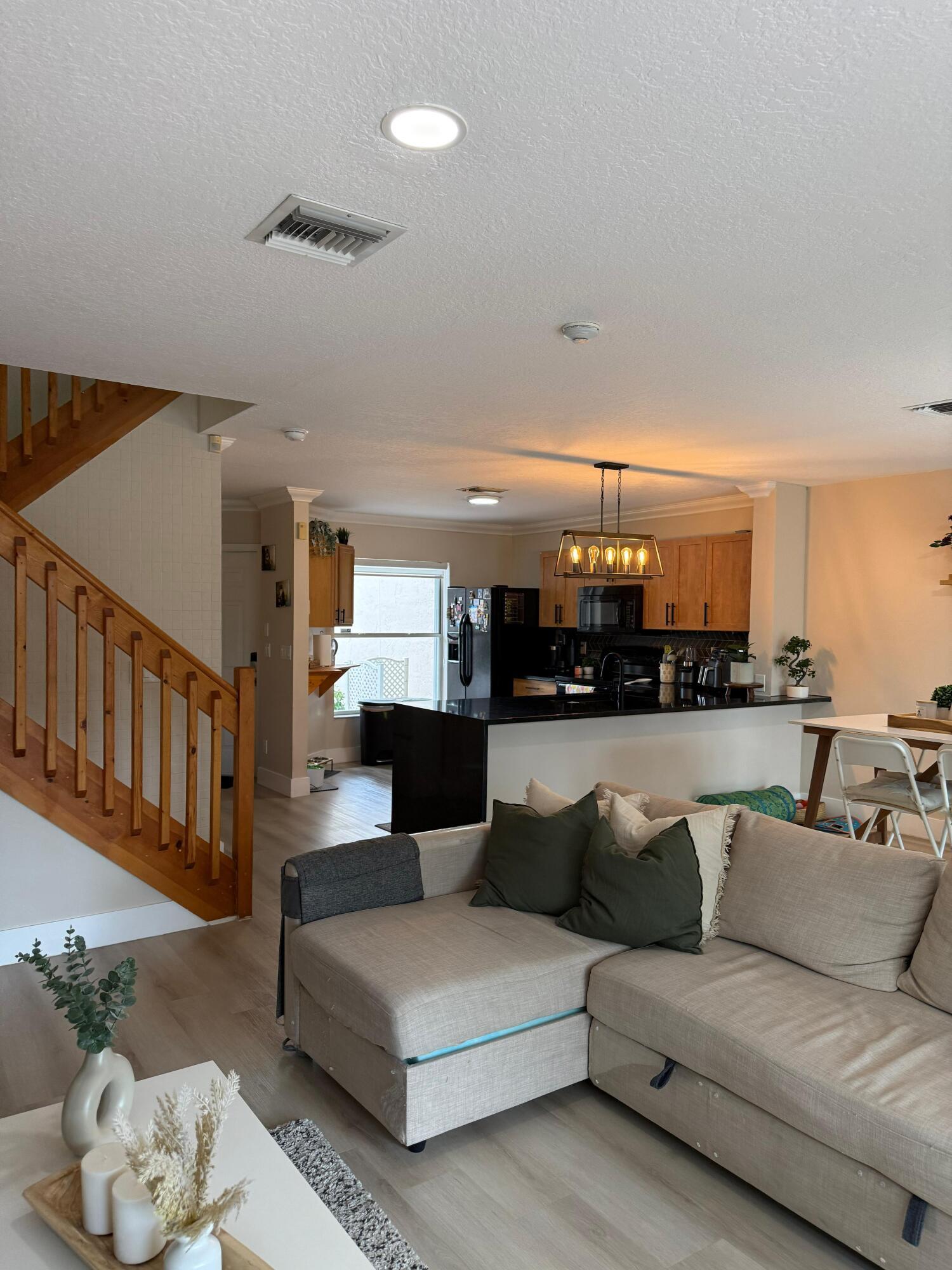 1120 W Lakes Drive, Deerfield Beach, FL 33442, Deerfield Beach - Photo 4