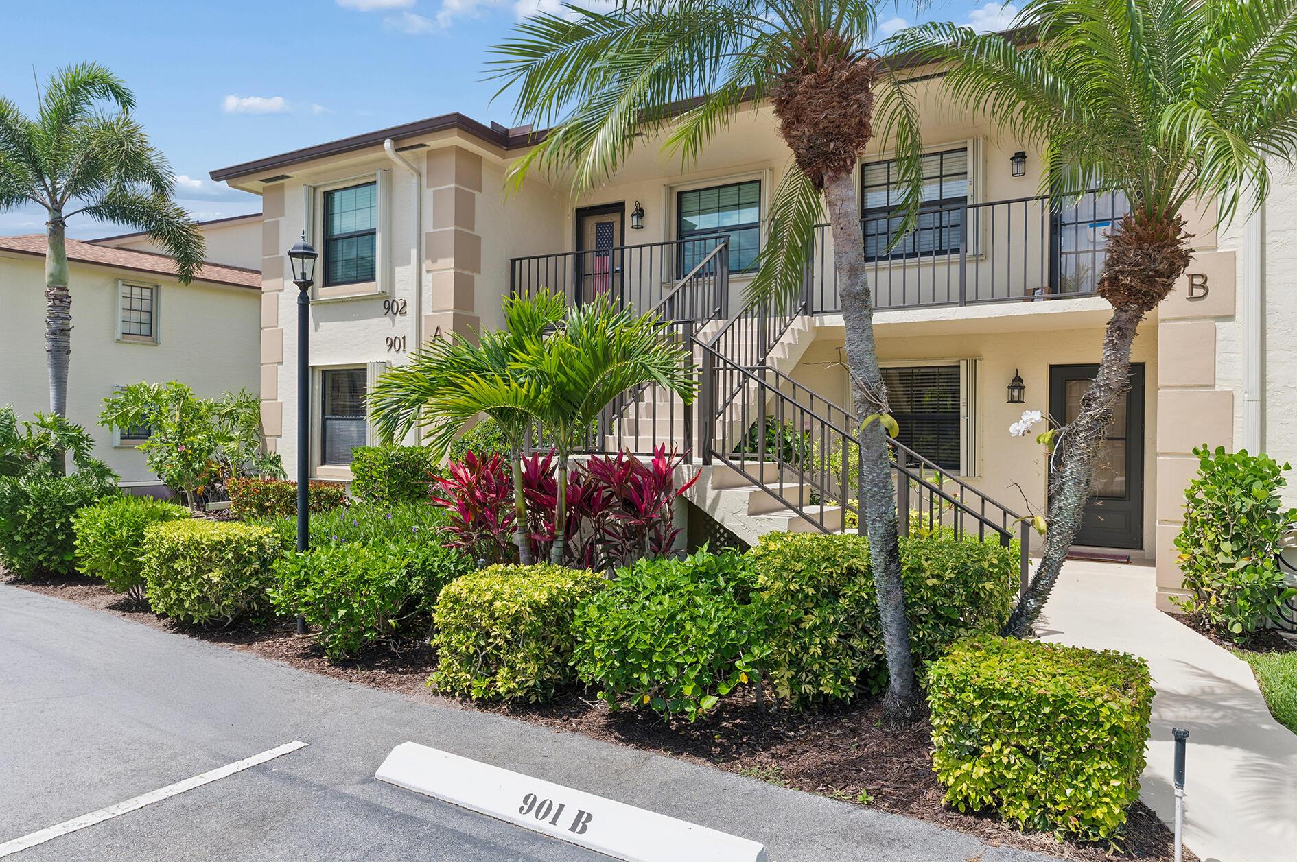 901 Pinecrest Circle A, Jupiter, FL 33458, Jupiter - Photo 2