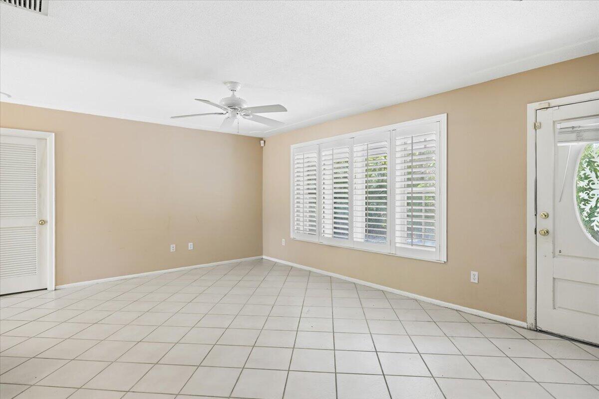 284 35th Avenue, Vero Beach, FL 32968, Vero Beach - Photo 5