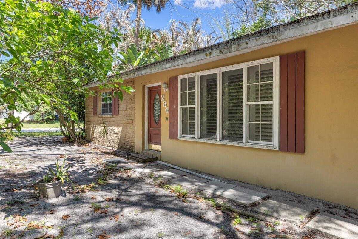 284 35th Avenue, Vero Beach, FL 32968, Vero Beach - Photo 2