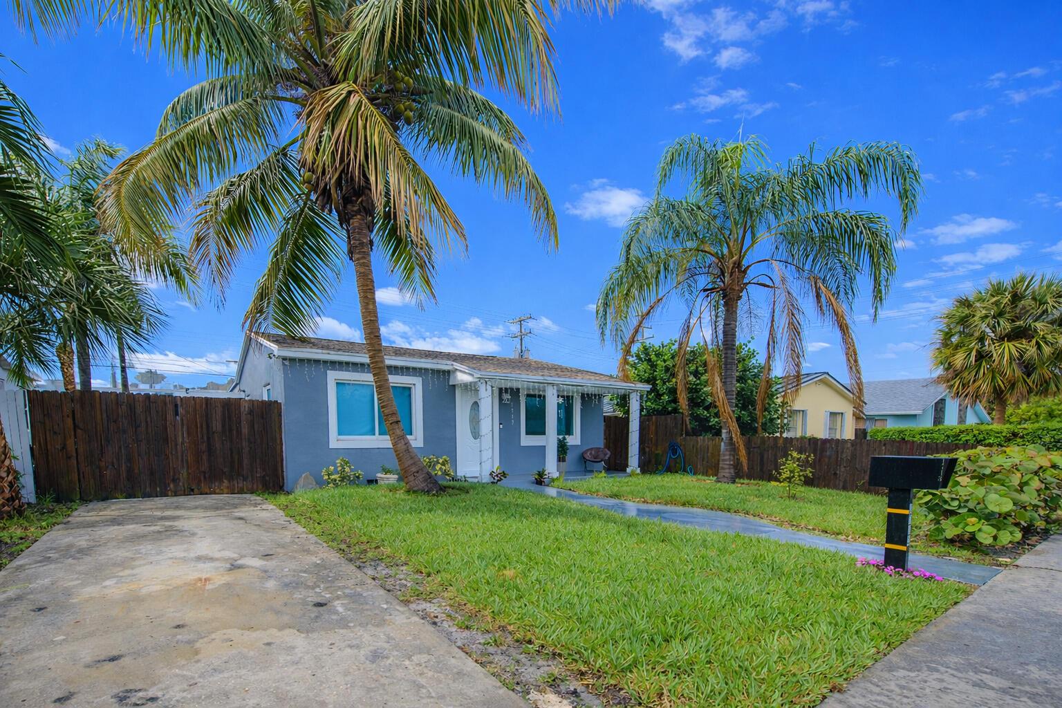 1713 N J Street, Lake Worth Beach, FL 33460, Lake Worth Beach - Photo 2