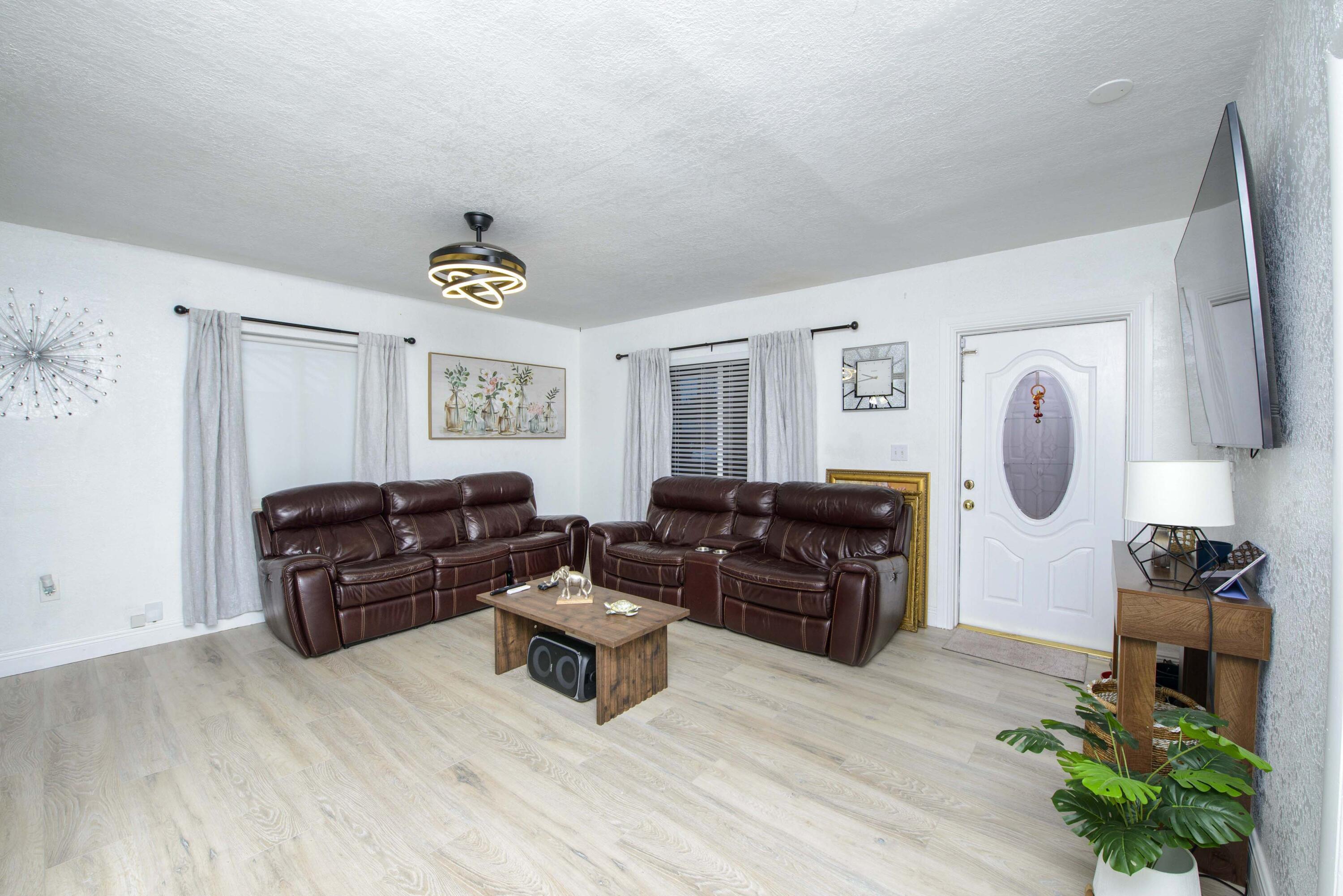1713 N J Street, Lake Worth Beach, FL 33460, Lake Worth Beach - Photo 4