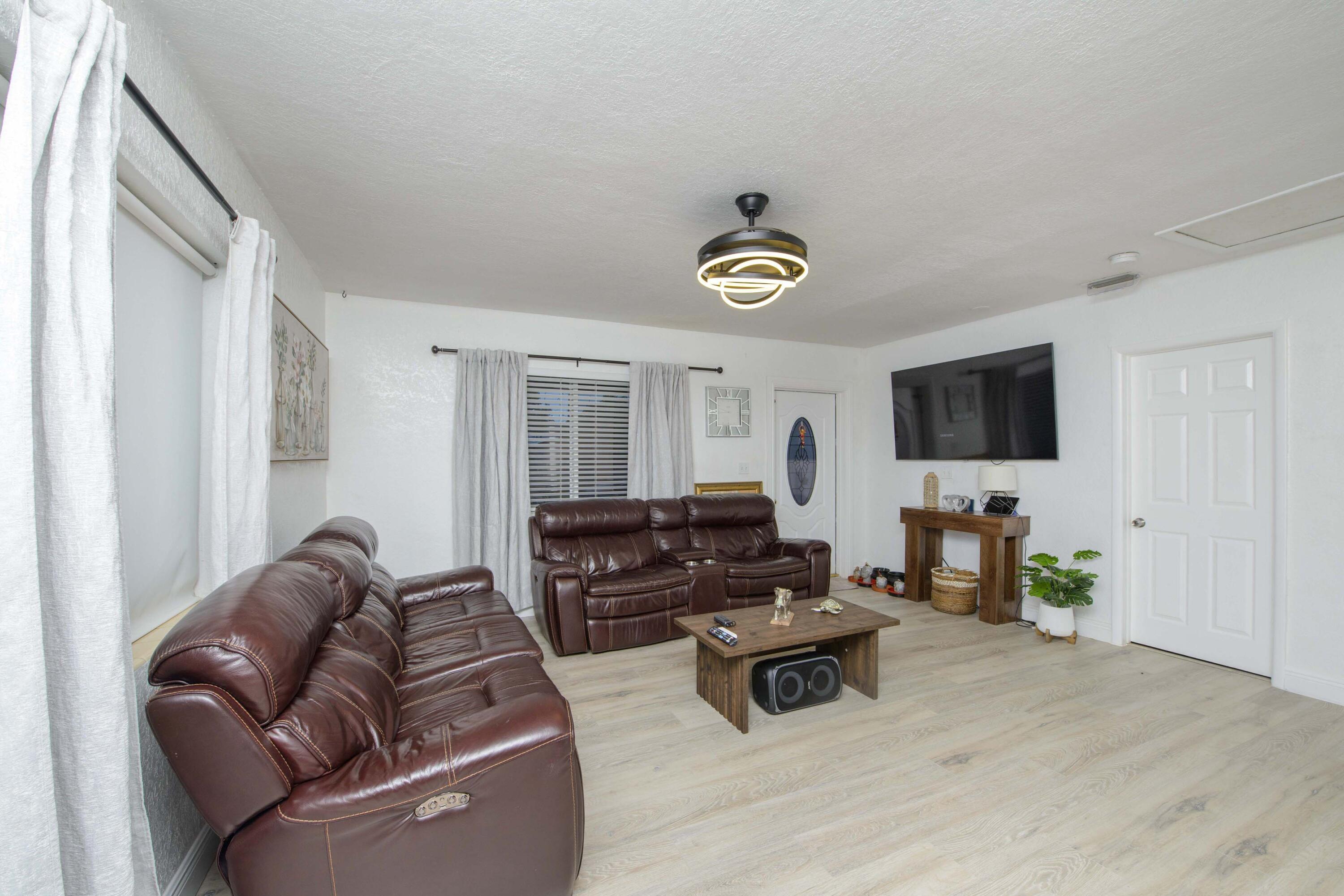 1713 N J Street, Lake Worth Beach, FL 33460, Lake Worth Beach - Photo 5
