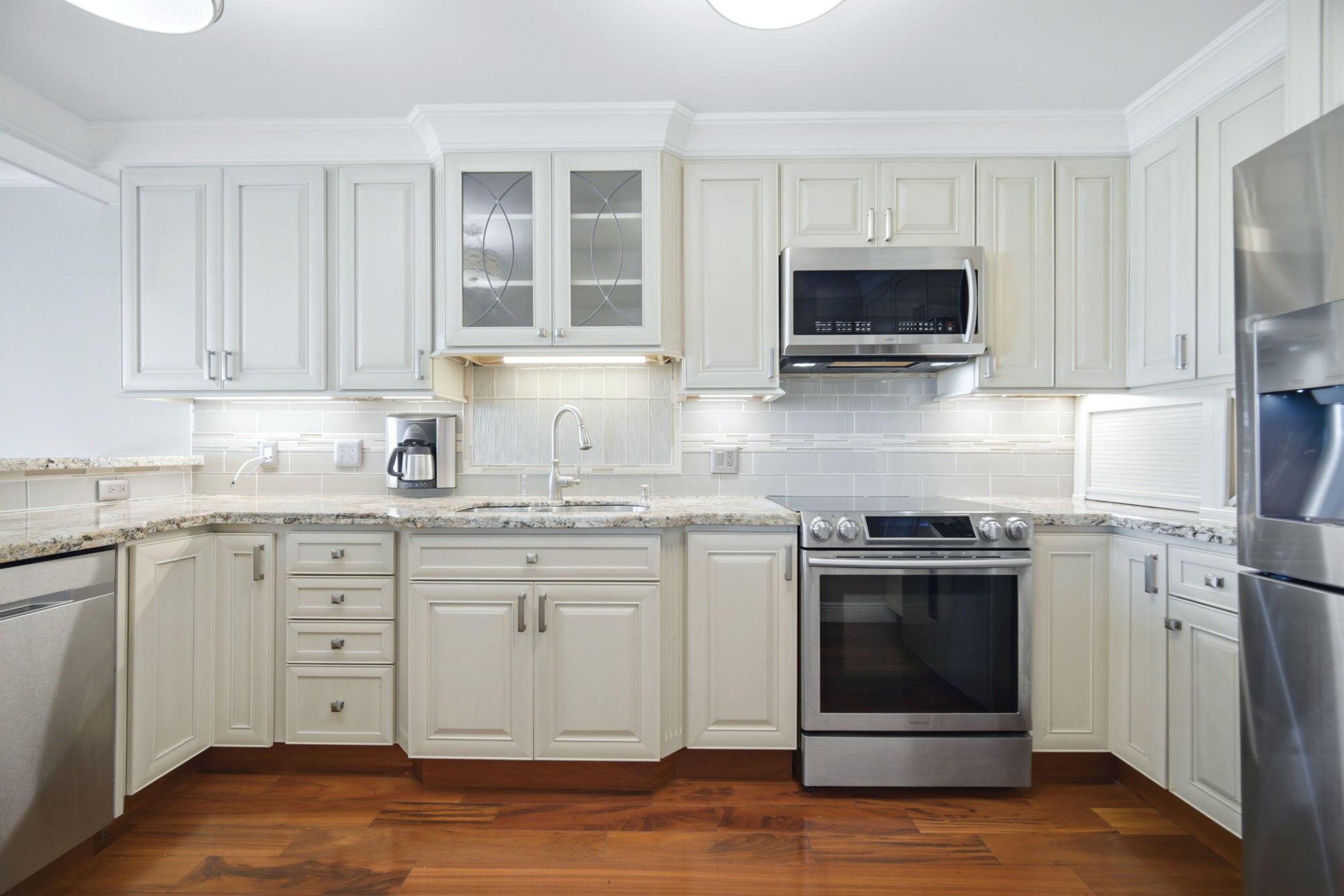 2901 S Palm Aire Drive, Pompano Beach, FL 33069, Pompano Beach - Photo 2