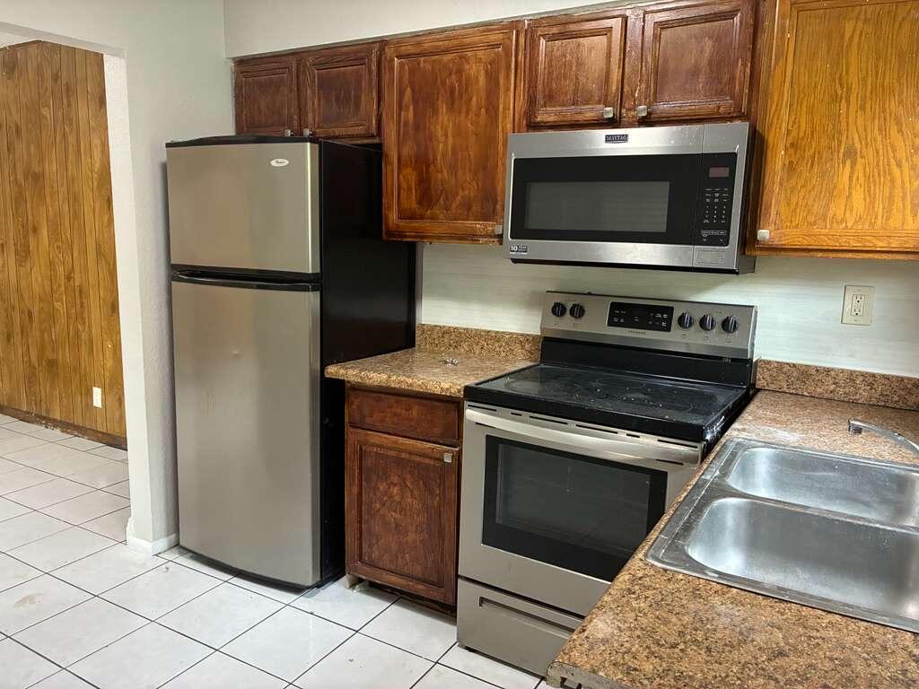 1329 NW 8th Avenue A, Fort Lauderdale, FL 33311, Fort Lauderdale - Photo 5