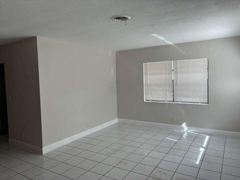 1329 NW 8th Avenue A, Fort Lauderdale, FL 33311, Fort Lauderdale - Photo 4