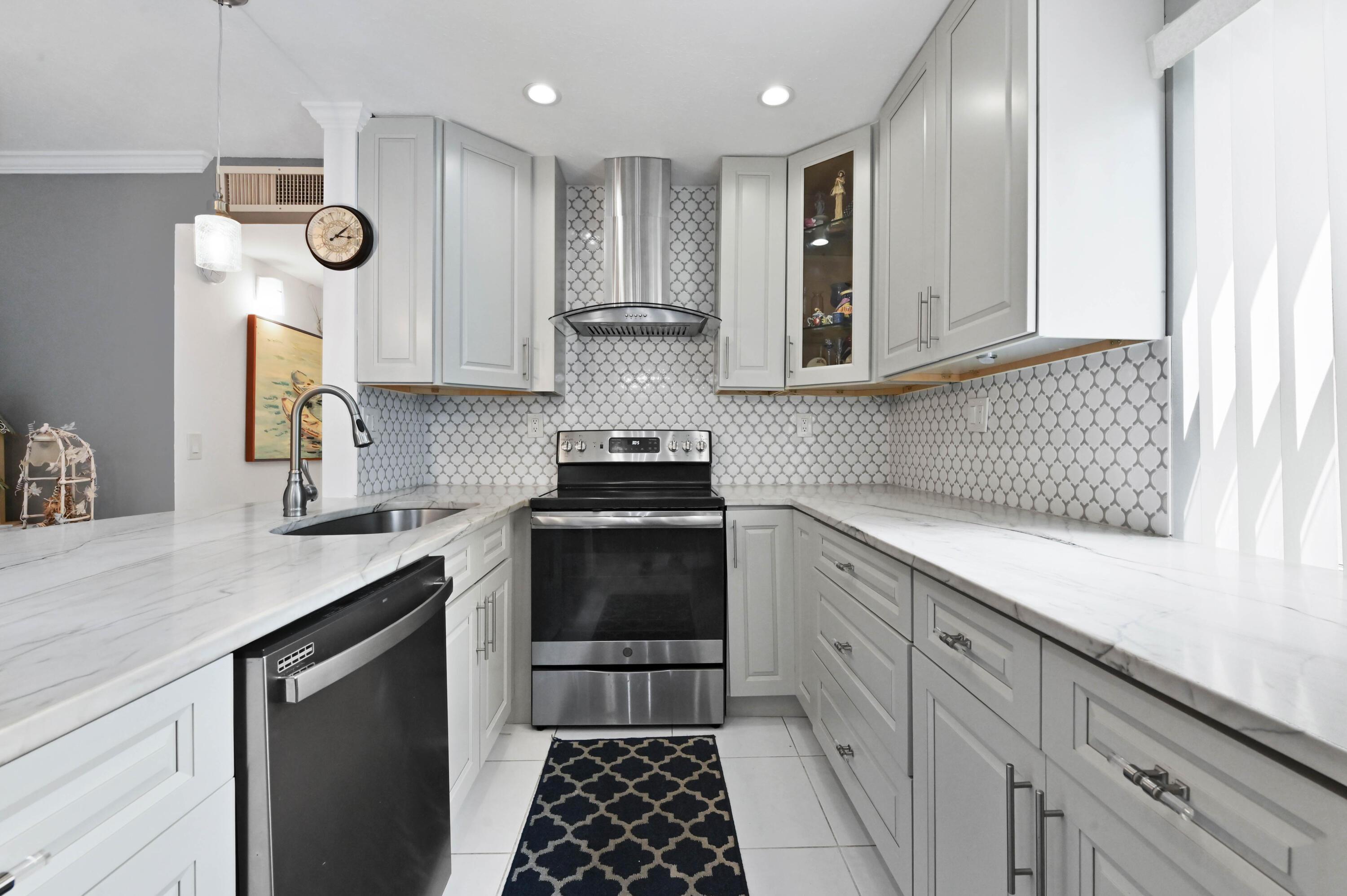 182 Piedmont D, Delray Beach, FL 33484, Delray Beach - Photo 3