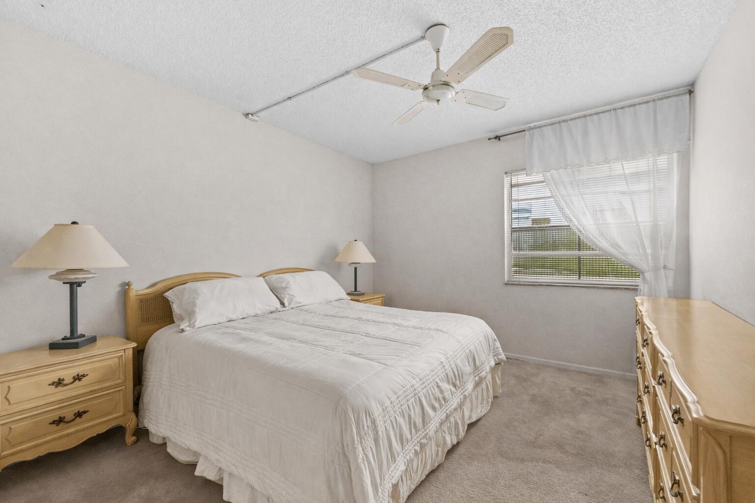 211 Piedmont E, Delray Beach, FL 33484, Delray Beach - Photo 5