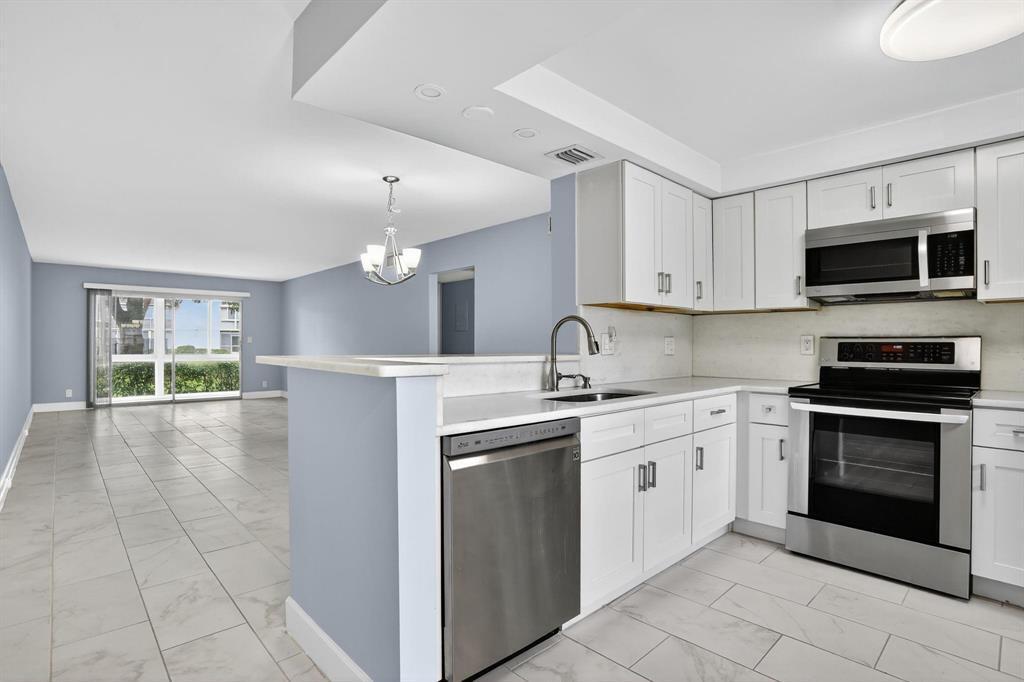 2003 Granada Drive F1, Coconut Creek, FL 33066, Coconut Creek - Photo 2