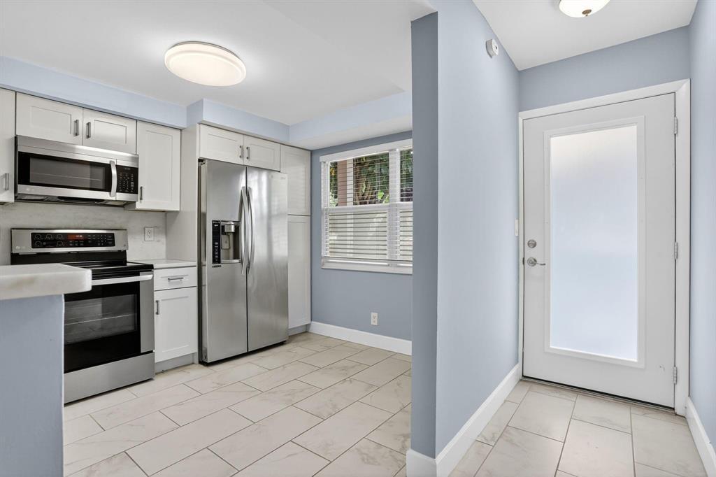 2003 Granada Drive F1, Coconut Creek, FL 33066, Coconut Creek - Photo 3