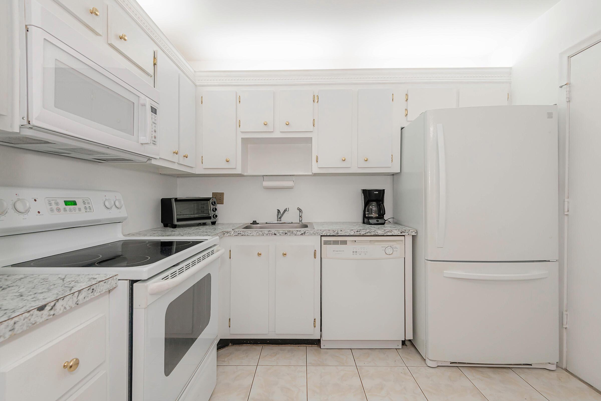 4770 NW 21st Street 105, Lauderhill, FL 33313, Lauderhill - Photo 3