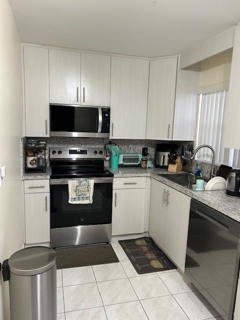 200 Lake Carol Drive, West Palm Beach, FL 33411, West Palm Beach - Photo 2
