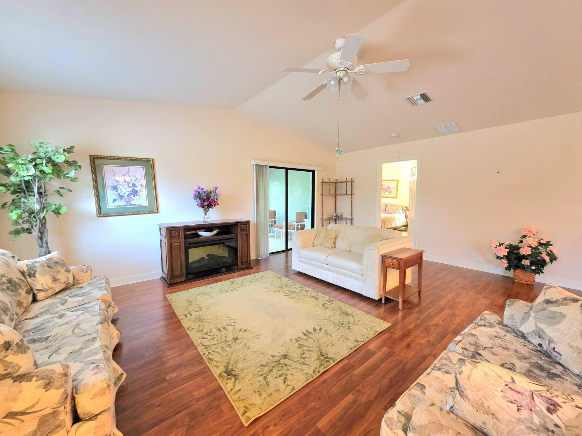 17 San Felipe, Fort Pierce, FL 34951, Fort Pierce - Photo 4