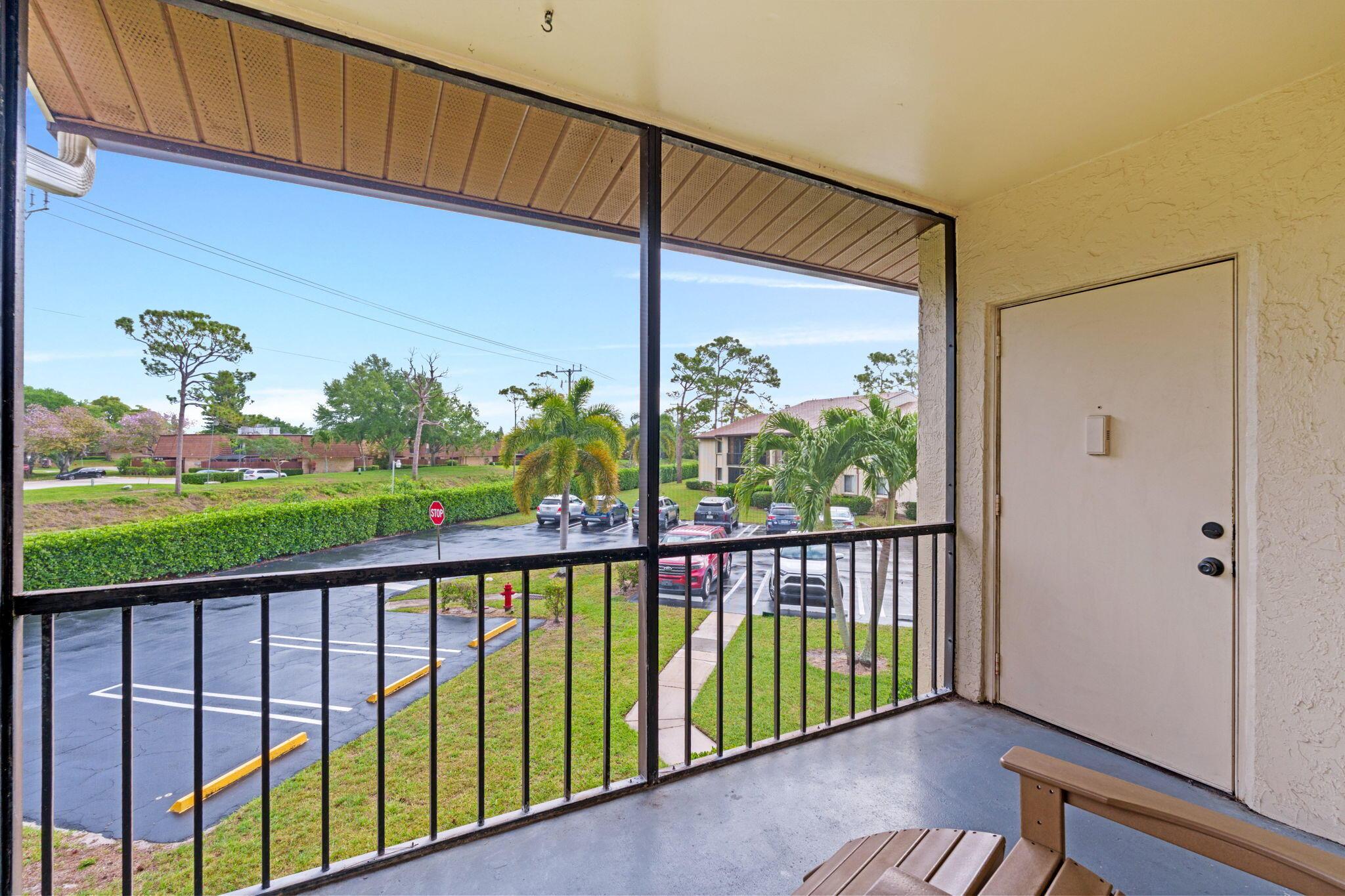 322 Knotty Pine Circle D2, Greenacres, FL 33463, Greenacres - Photo 5