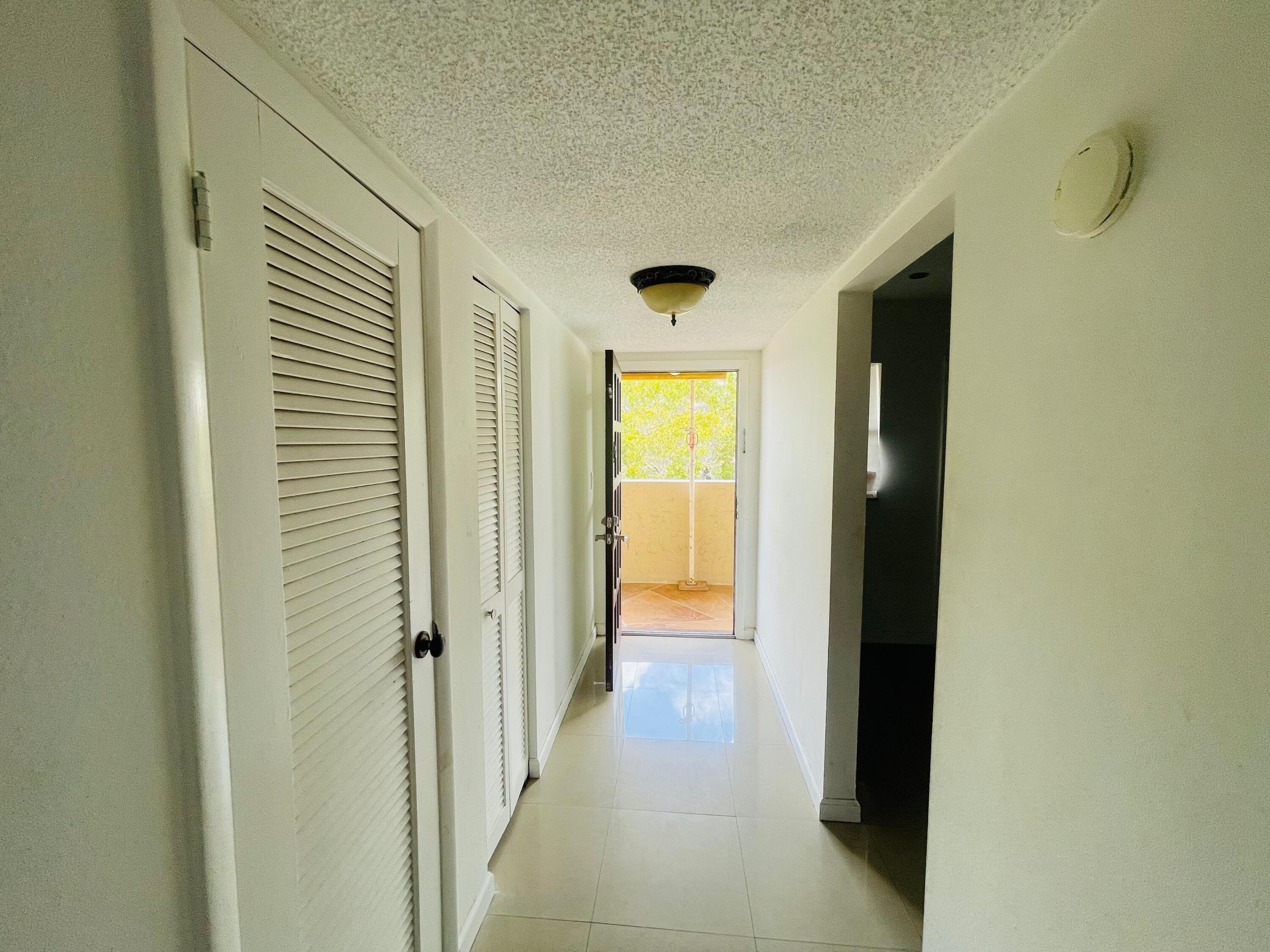 6300 S Falls Cir Drive 412, Lauderhill, FL 33319, Lauderhill - Photo 5