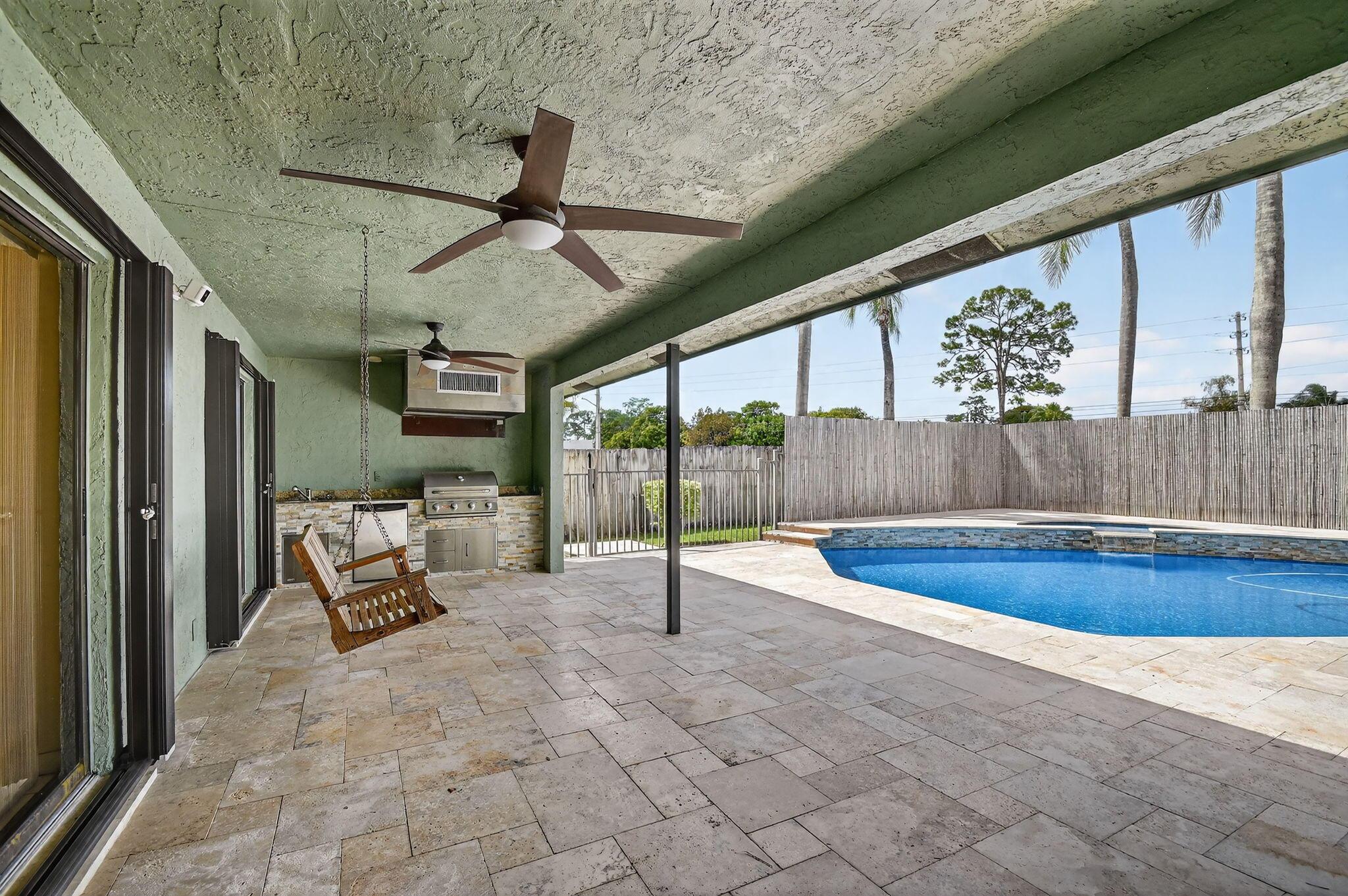 1074 Northumberland Court, Wellington, FL 33414, Wellington - Photo 2