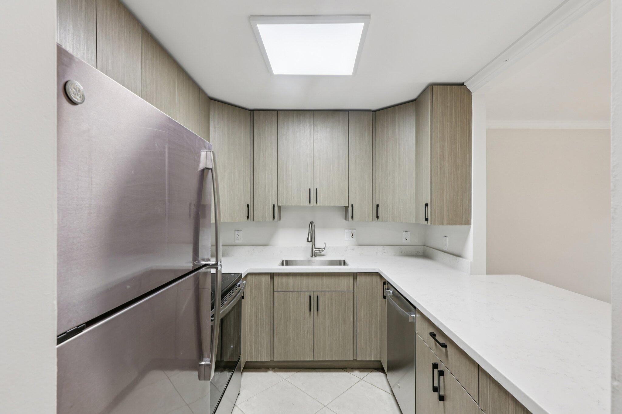 3000 NE 5th Terrace 313-a, Wilton Manors, FL 33334, Wilton Manors - Photo 4