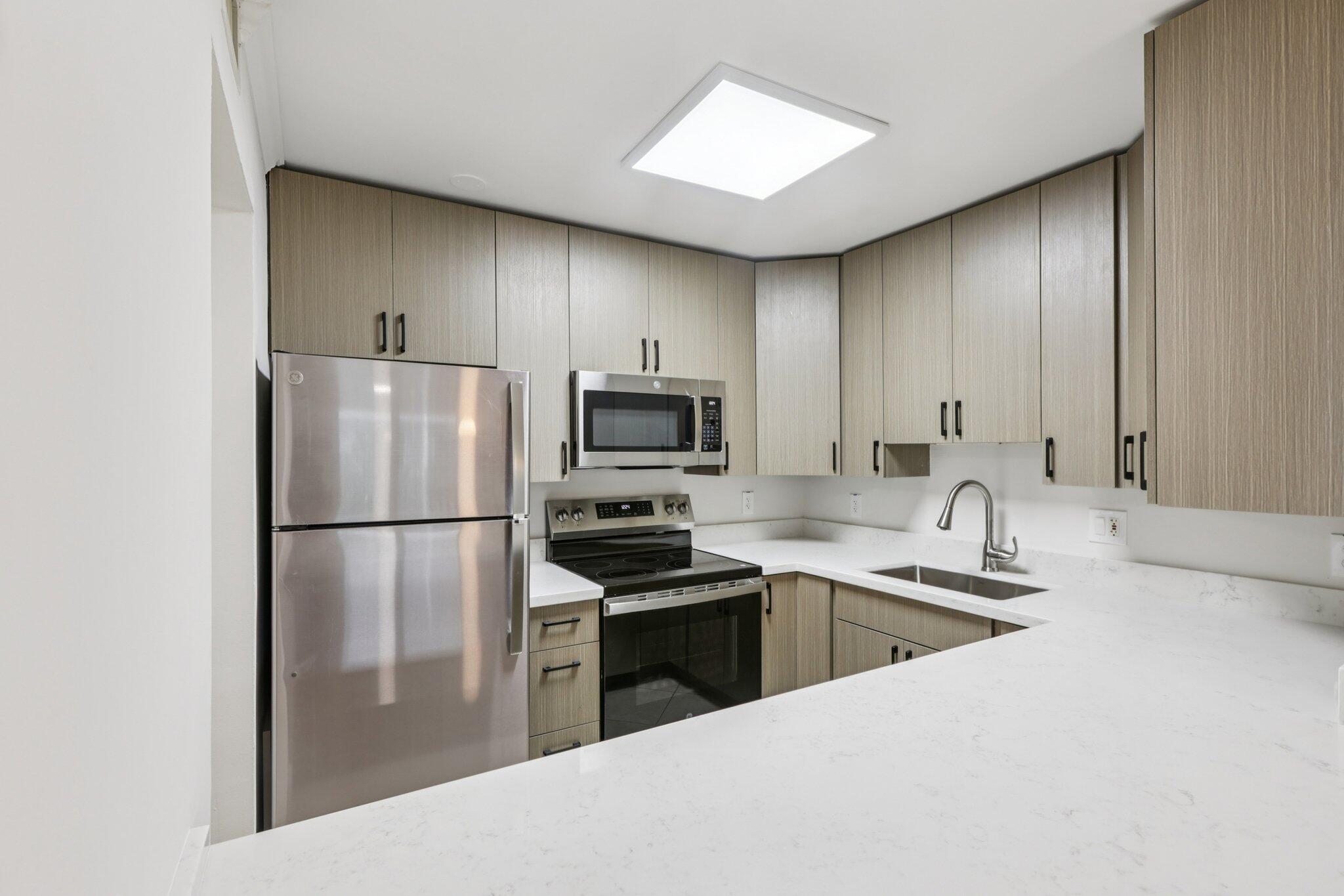 3000 NE 5th Terrace 313-a, Wilton Manors, FL 33334, Wilton Manors - Photo 3