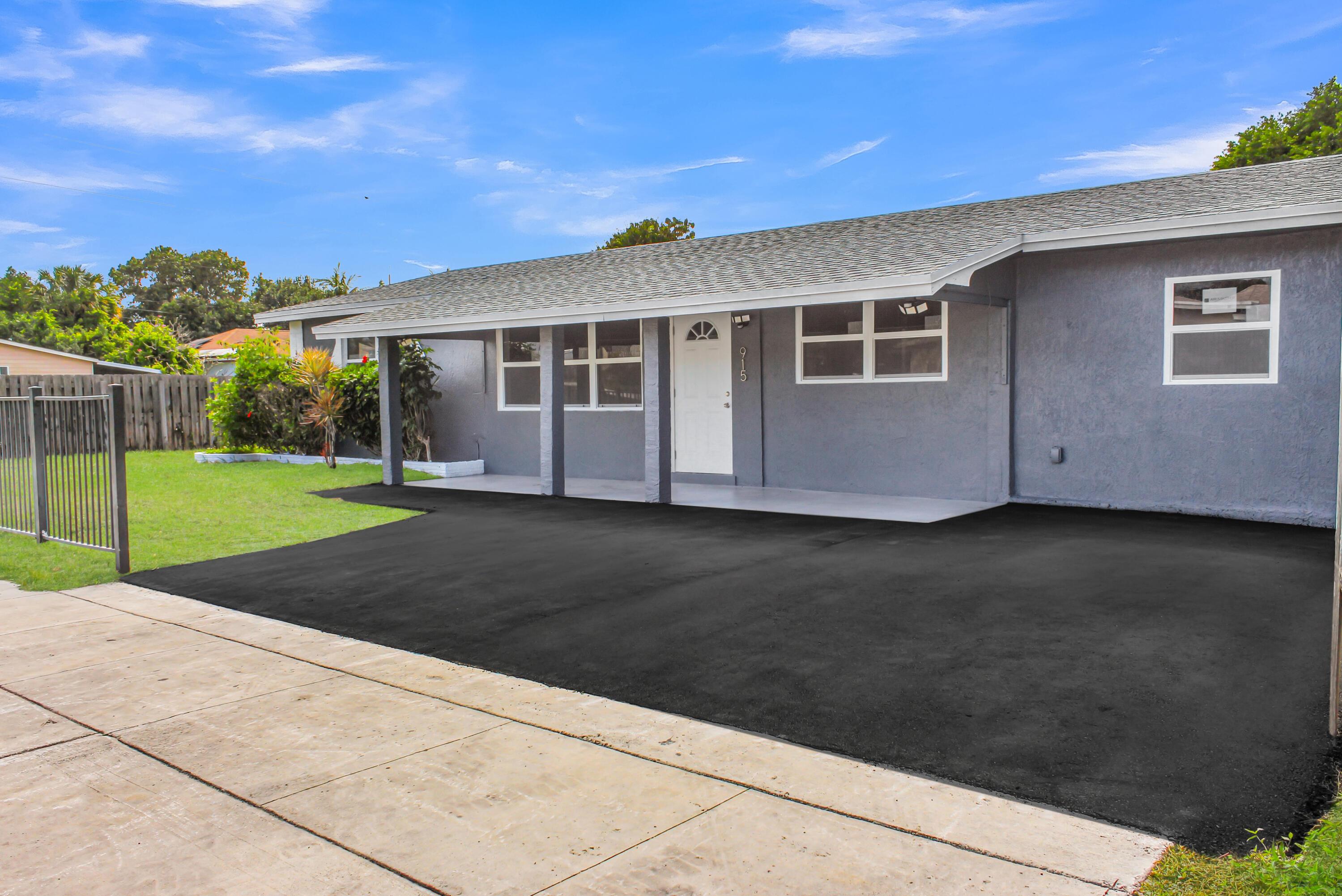 915 SW 3rd Street, Boynton Beach, FL 33435, Boynton Beach - Photo 2