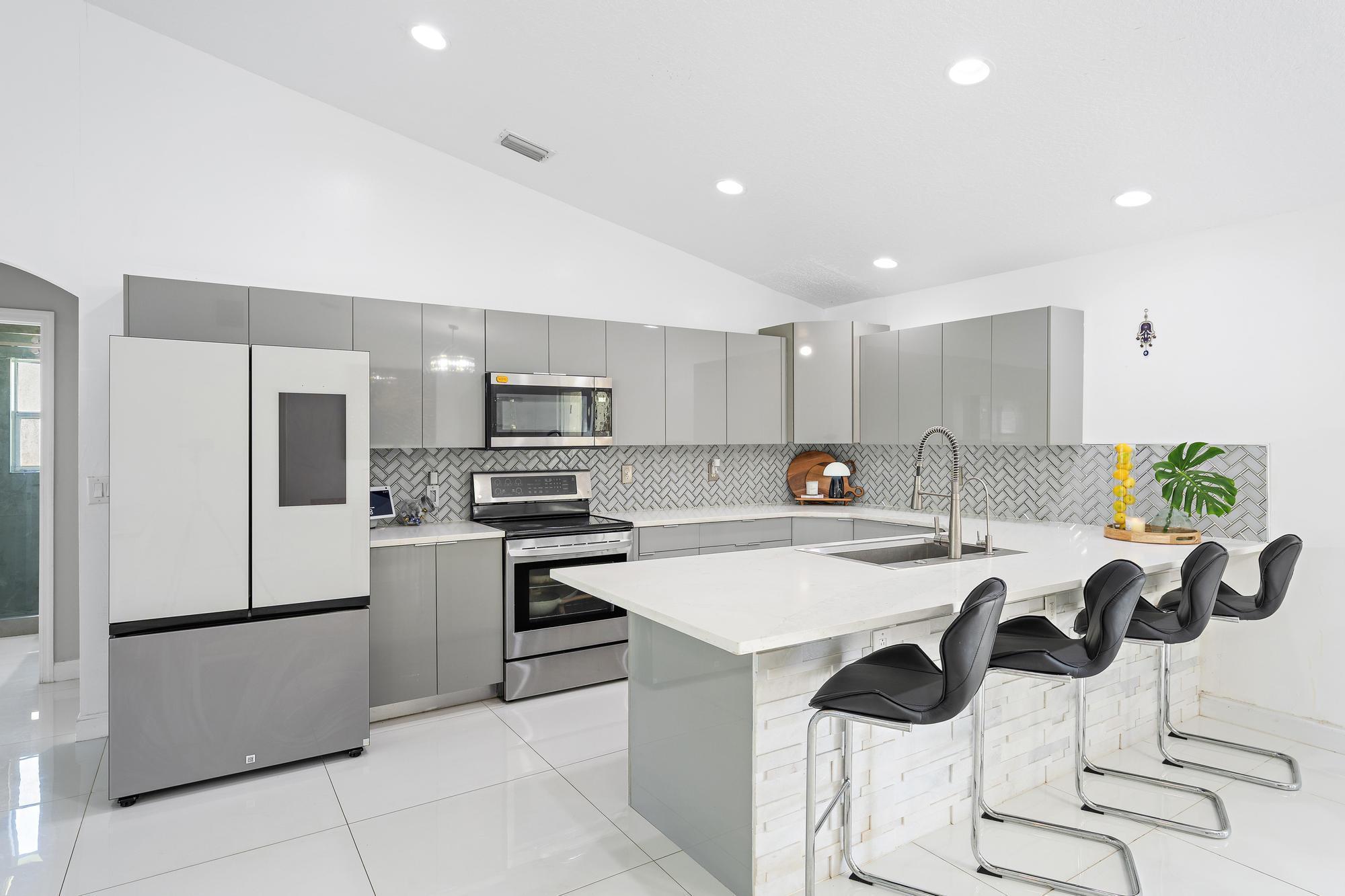 1114 Cochran Drive, Lake Worth Beach, FL 33461, Lake Worth Beach - Photo 5