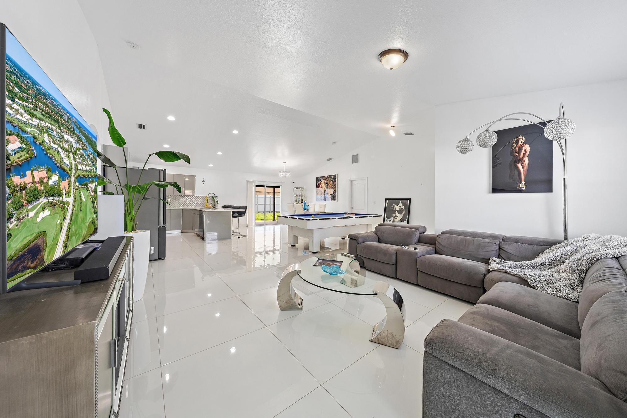 1114 Cochran Drive, Lake Worth Beach, FL 33461, Lake Worth Beach - Photo 3