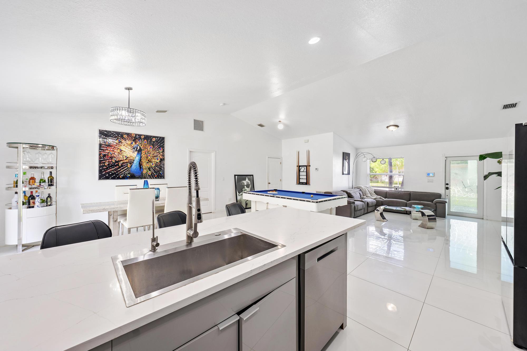 1114 Cochran Drive, Lake Worth Beach, FL 33461, Lake Worth Beach - Photo 4