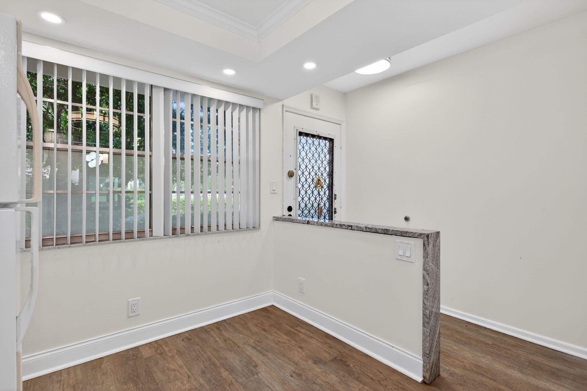 3203 Portofino Point M1, Coconut Creek, FL 33066, Coconut Creek - Photo 2