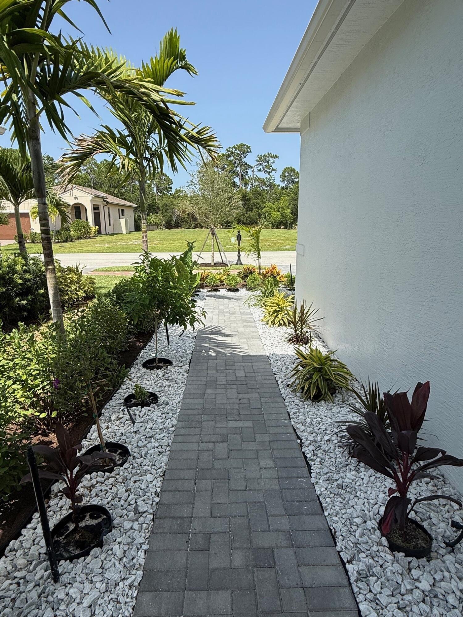 187 SE Via Sangro, Port St. Lucie, FL 34952, Port St. Lucie - Photo 5