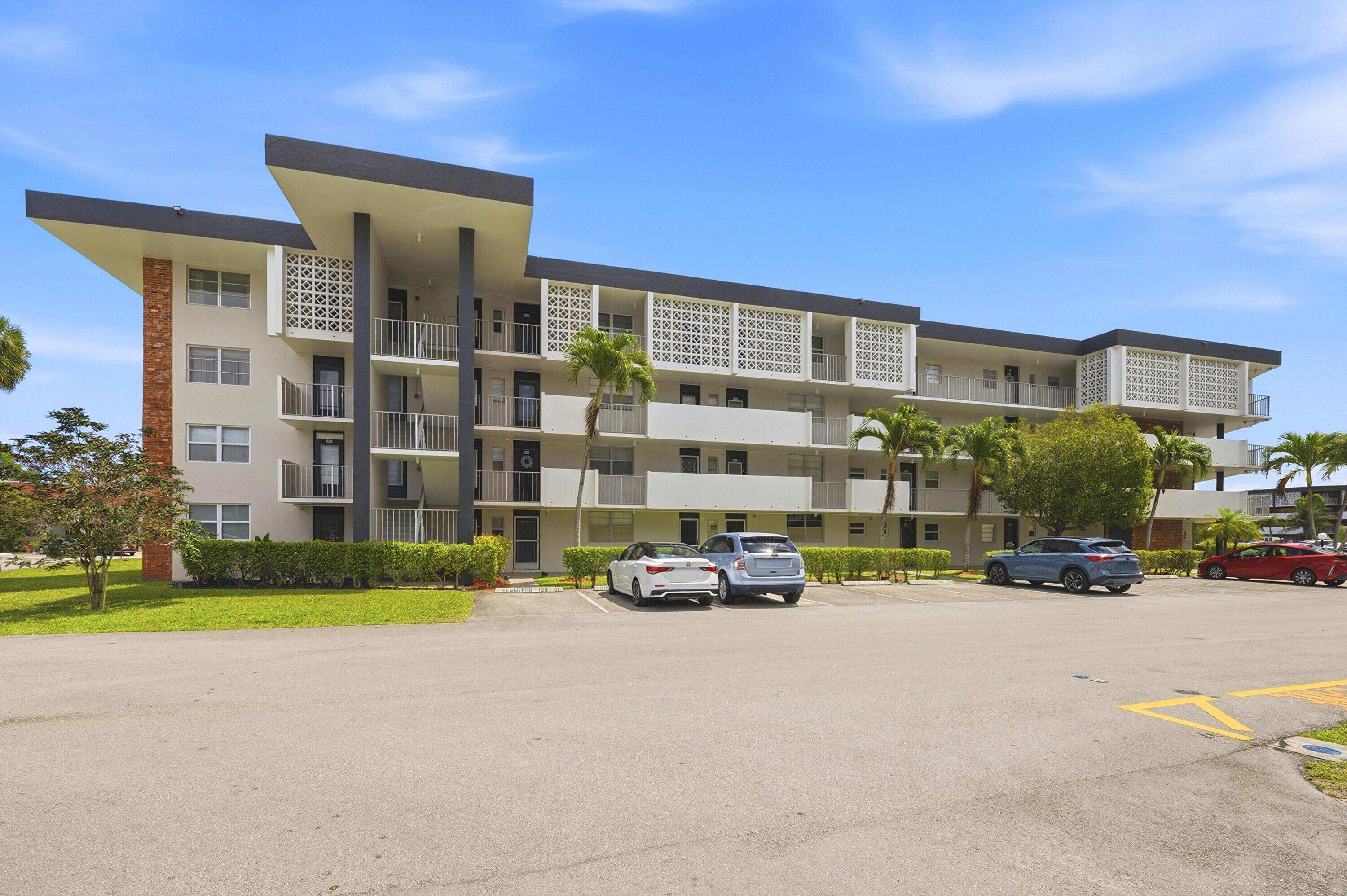 2991 NW 46th Avenue 303, Lauderdale Lakes, FL 33313, Lauderdale Lakes - Photo 3