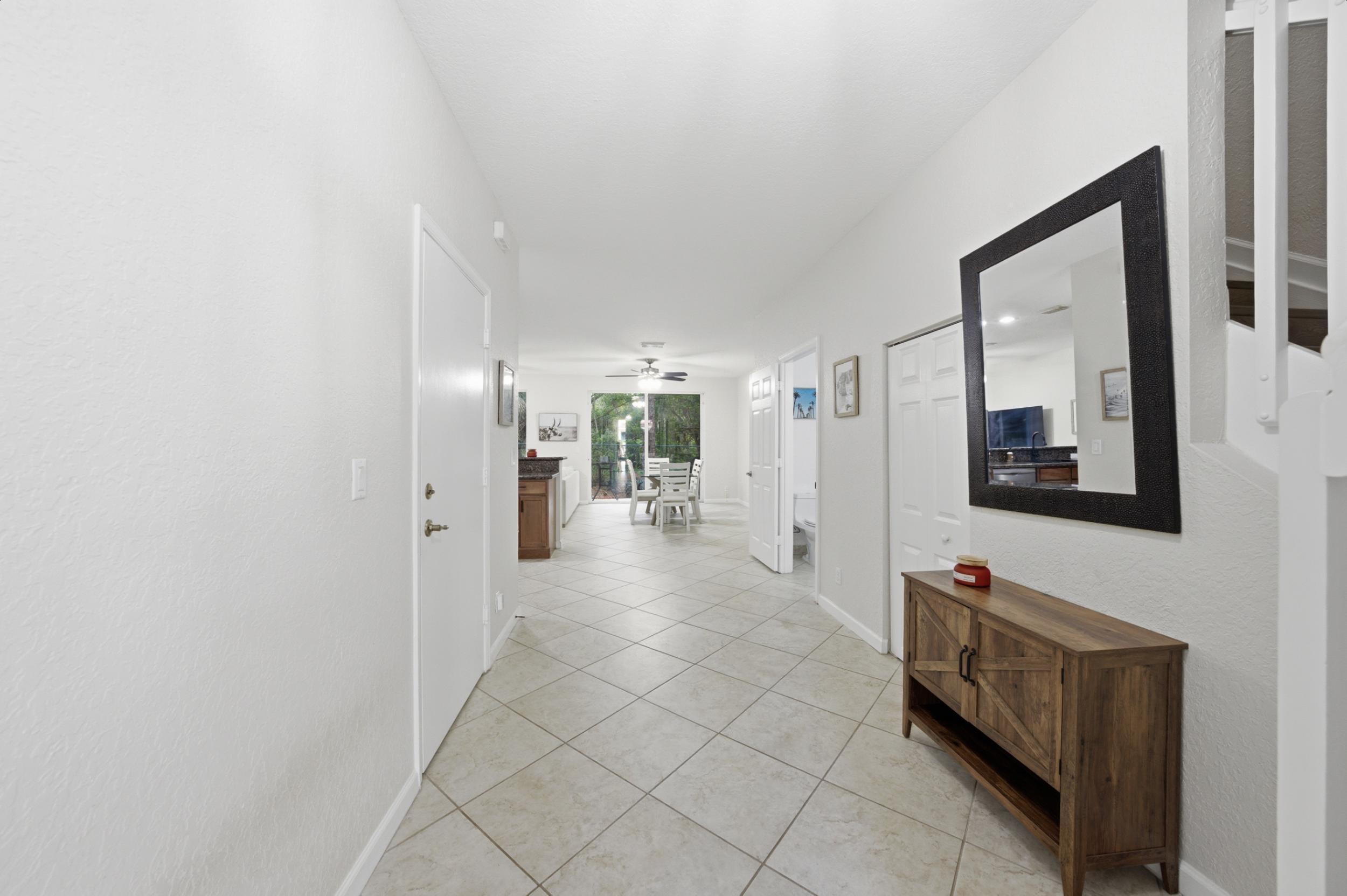 3084 N Evergreen Circle, Boynton Beach, FL 33426, Boynton Beach - Photo 2