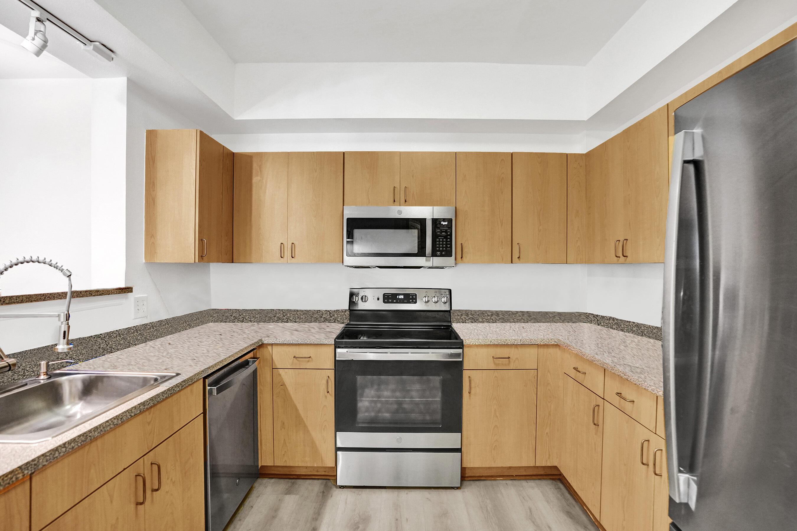 533 NE 3rd Avenue 205, Fort Lauderdale, FL 33301, Fort Lauderdale - Photo 3