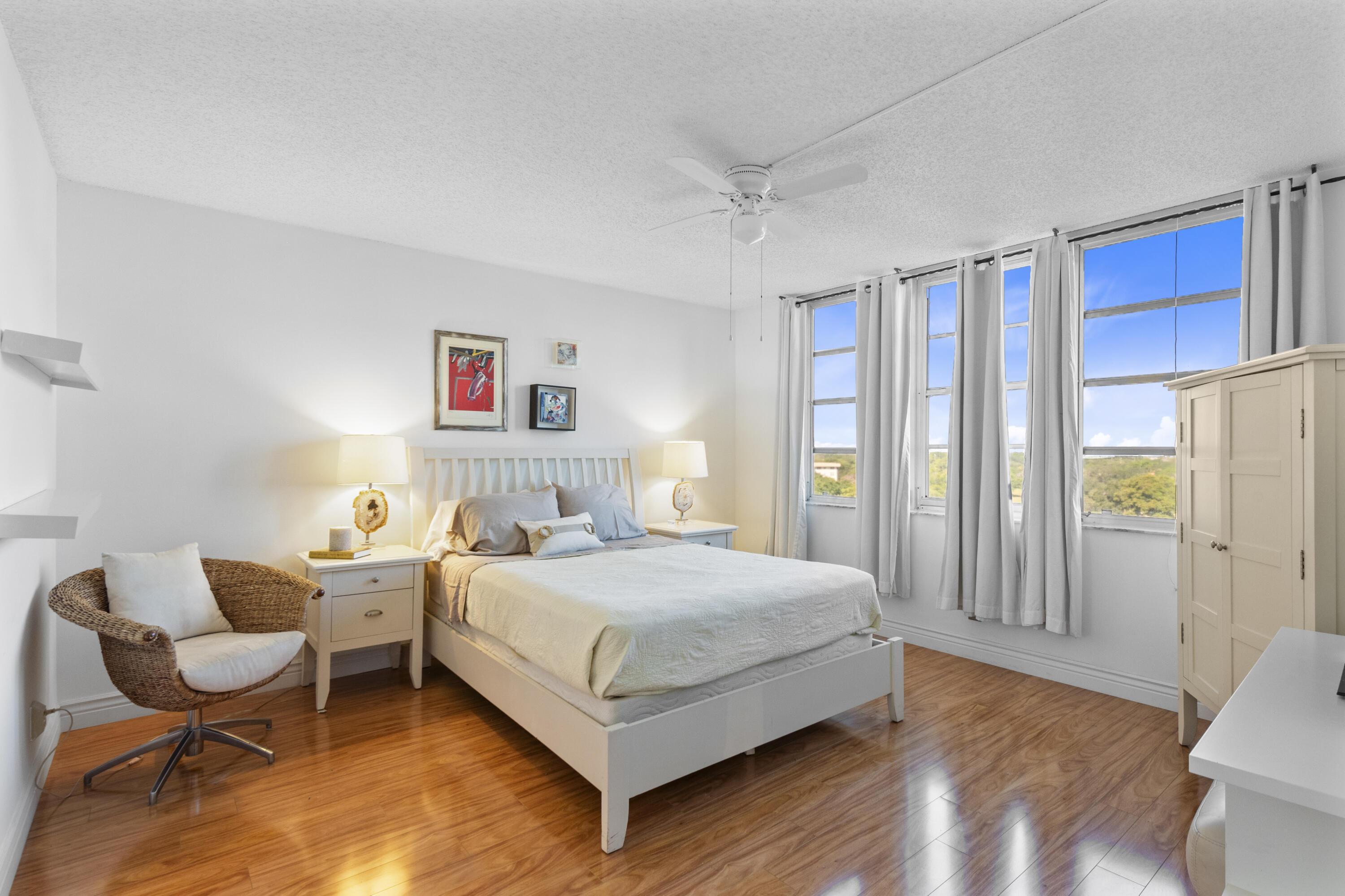 3499 Oaks Way 806, Pompano Beach, FL 33069, Pompano Beach - Photo 5