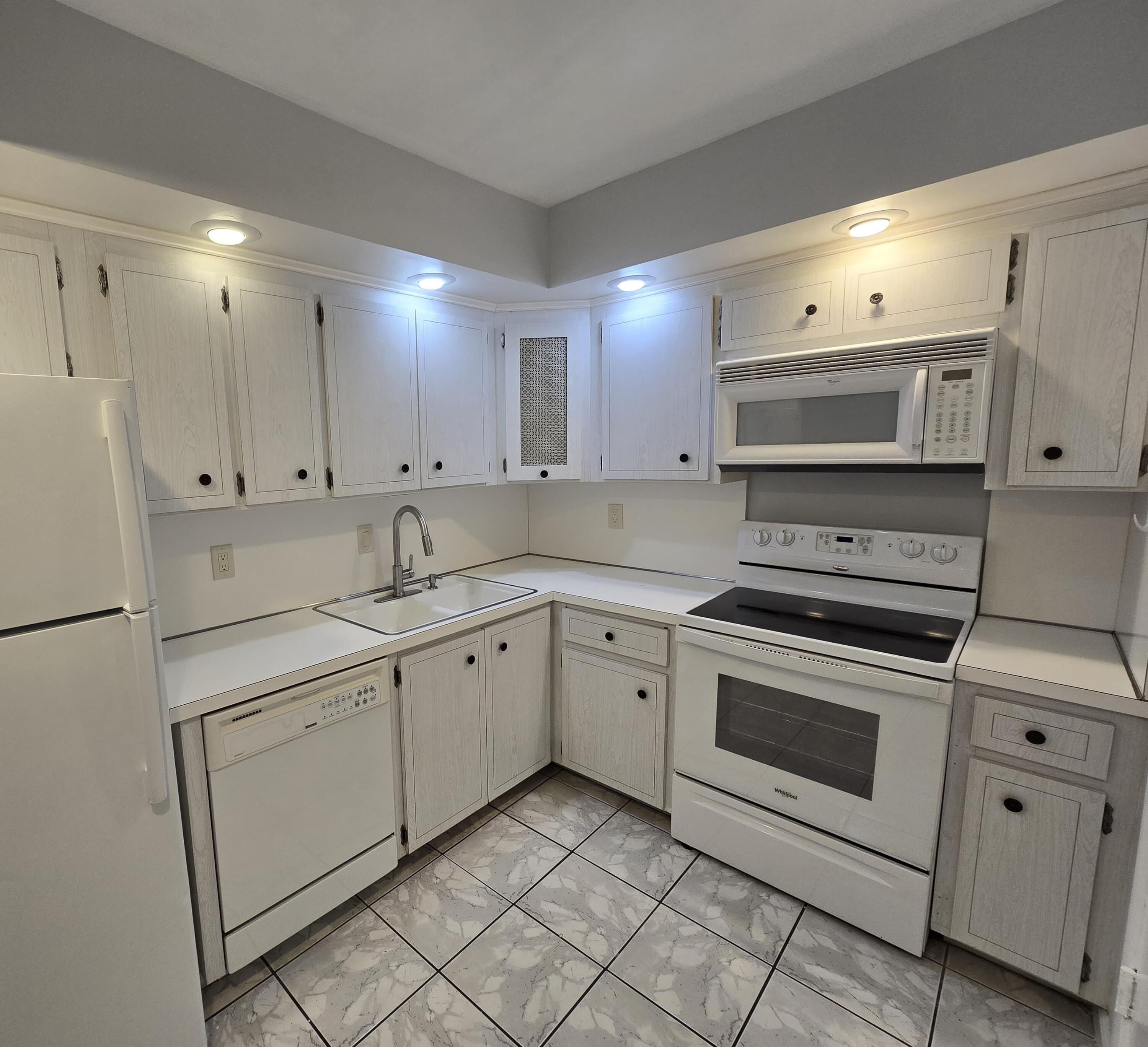 5840 NE 22nd Way 707, Fort Lauderdale, FL 33308, Fort Lauderdale - Photo 2