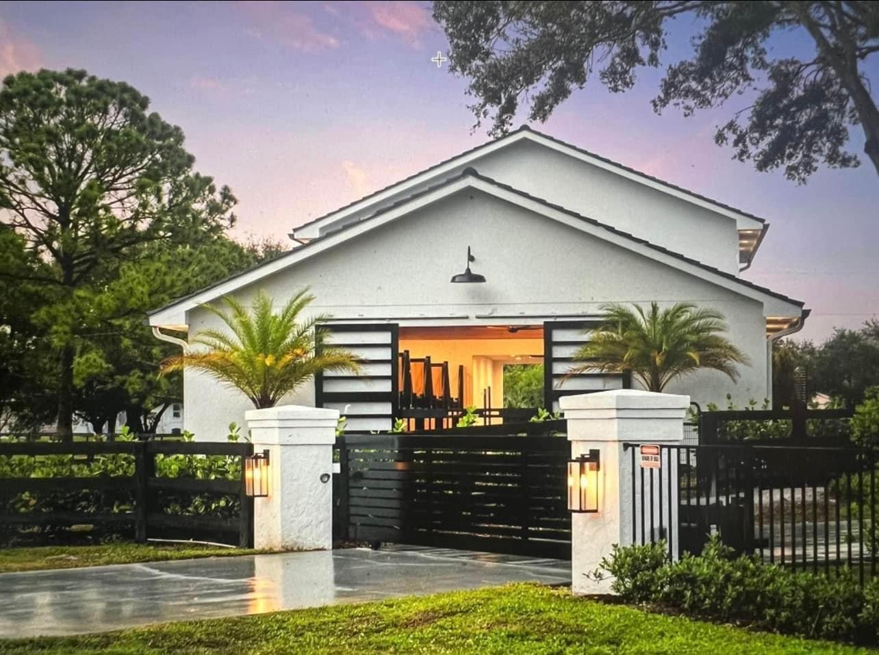 14322 Drafthorse Lane Stalls, Wellington, FL 33414, Wellington