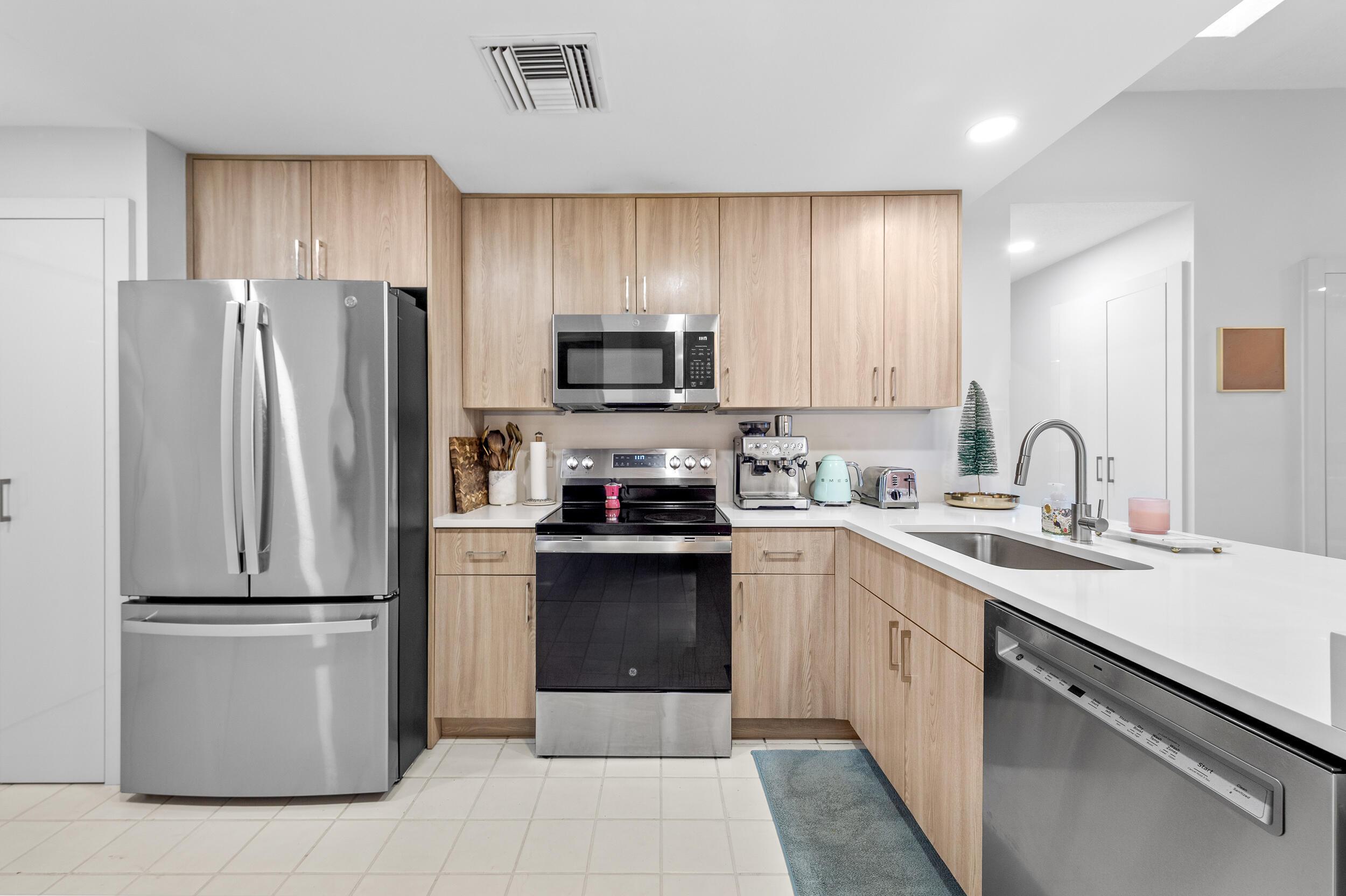 7460 La Paz Boulevard 304, Boca Raton, FL 33433, Boca Raton - Photo 5