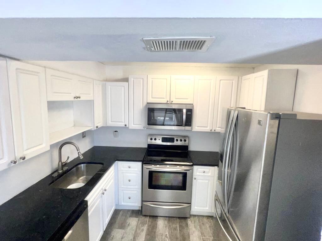8104 Severn Drive B, Boca Raton, FL 33433, Boca Raton - Photo 3