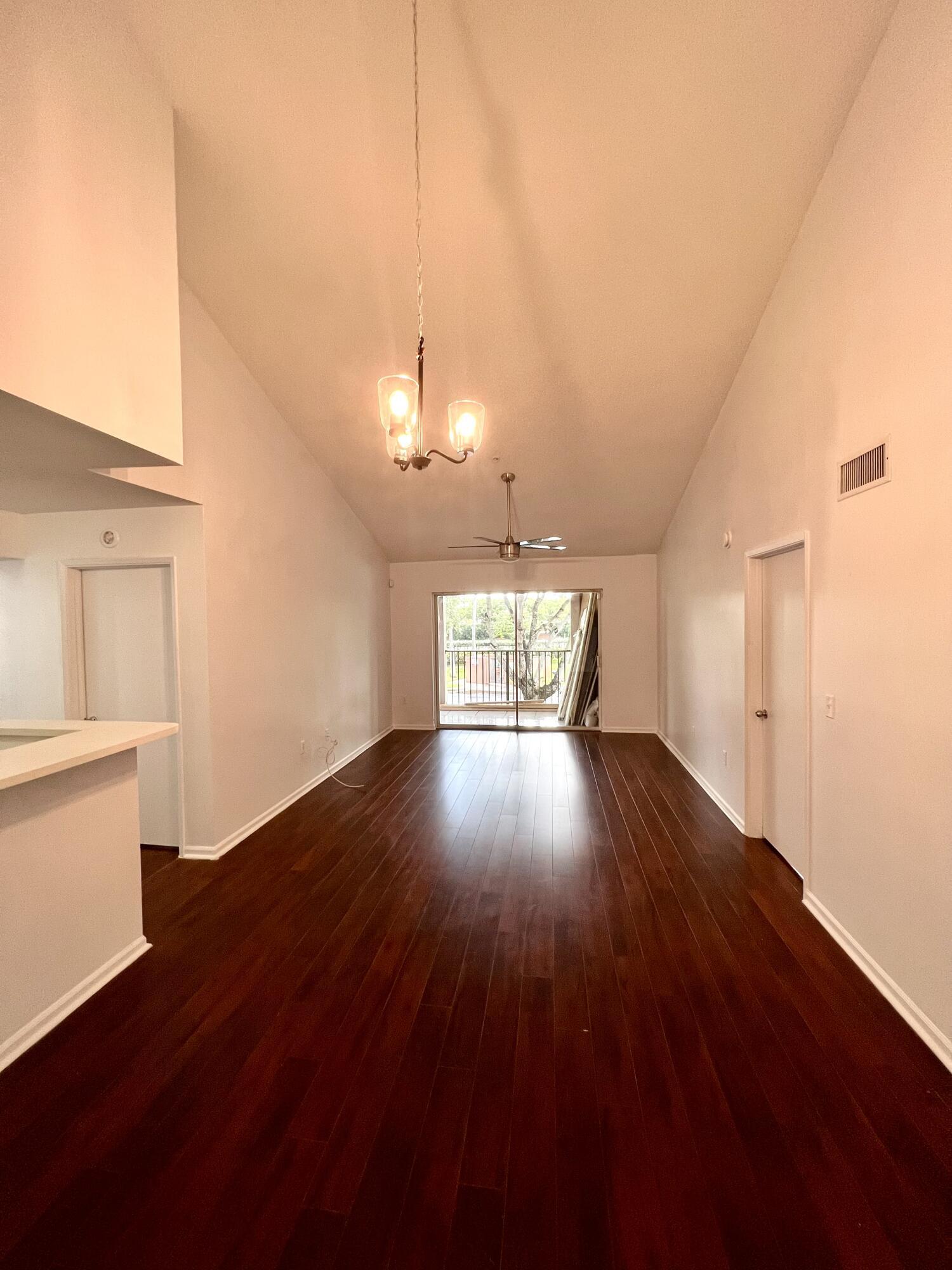 7872 Sonoma Springs Circle 205, Lake Worth, FL 33463, Lake Worth - Photo 5