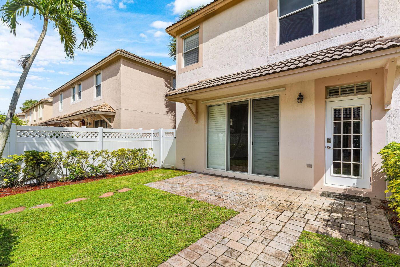8058 Murano Circle, Palm Beach Gardens, FL 33418, Palm Beach Gardens - Photo 5