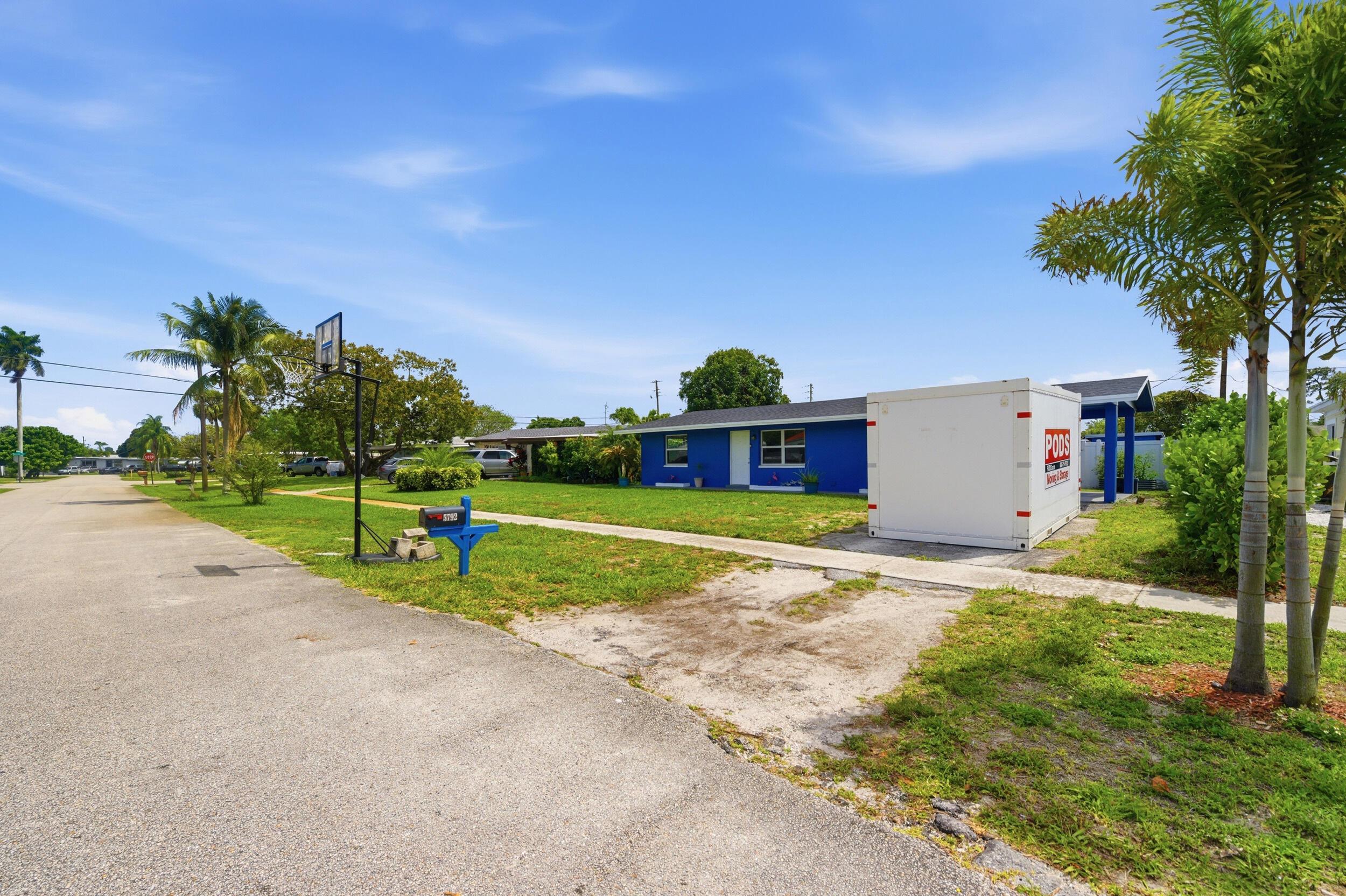 5792 Tarragon Drive, West Palm Beach, FL 33415, West Palm Beach - Photo 5