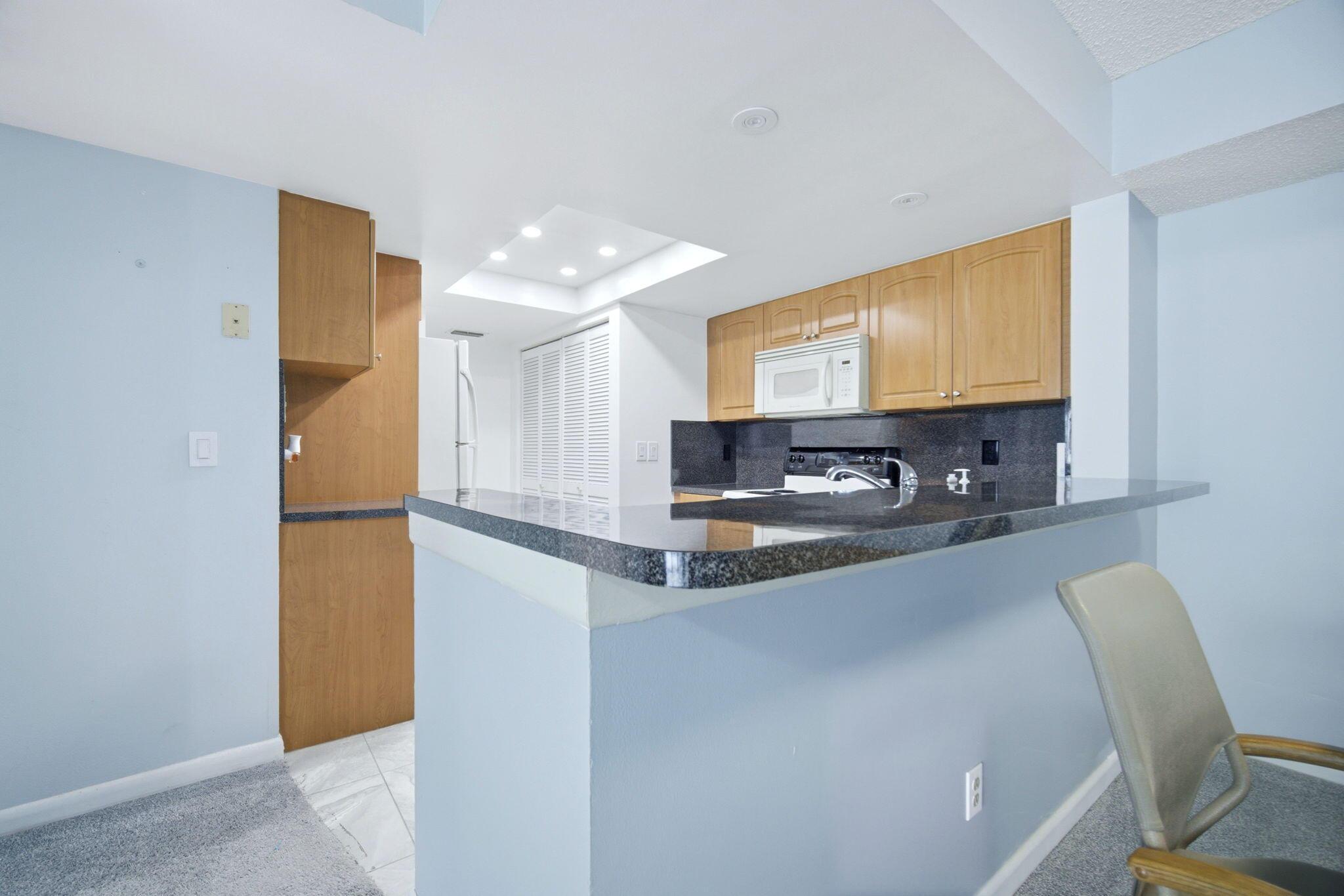9244 W Atlantic Boulevard 1214, Coral Springs, FL 33071, Coral Springs - Photo 5
