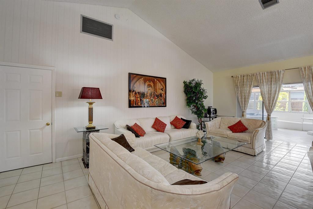 9565 El Clair Ranch Road, Boynton Beach, FL 33437, Boynton Beach - Photo 5