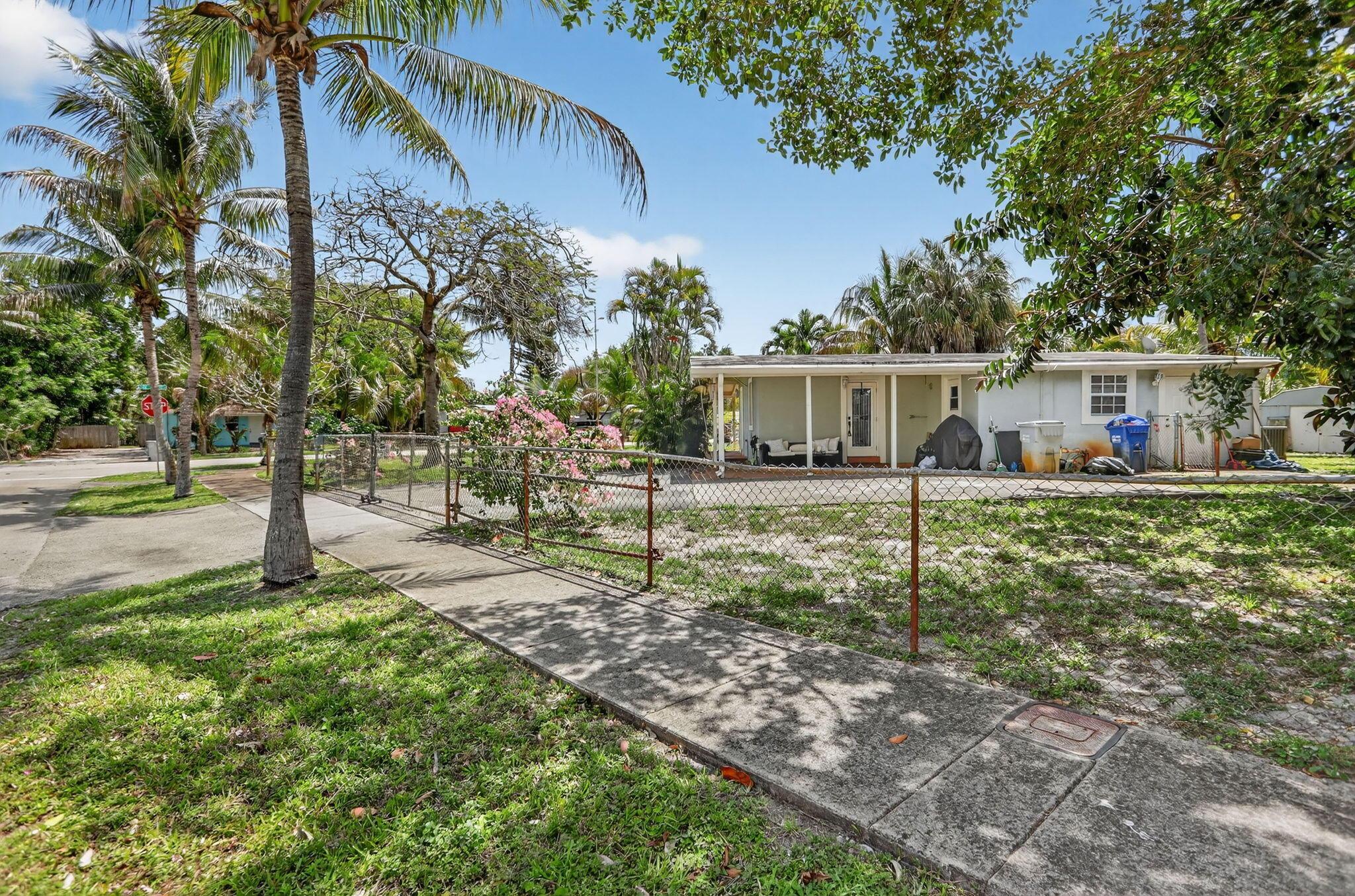 5265 NE 15th Avenue, Pompano Beach, FL 33064, Pompano Beach - Photo 2