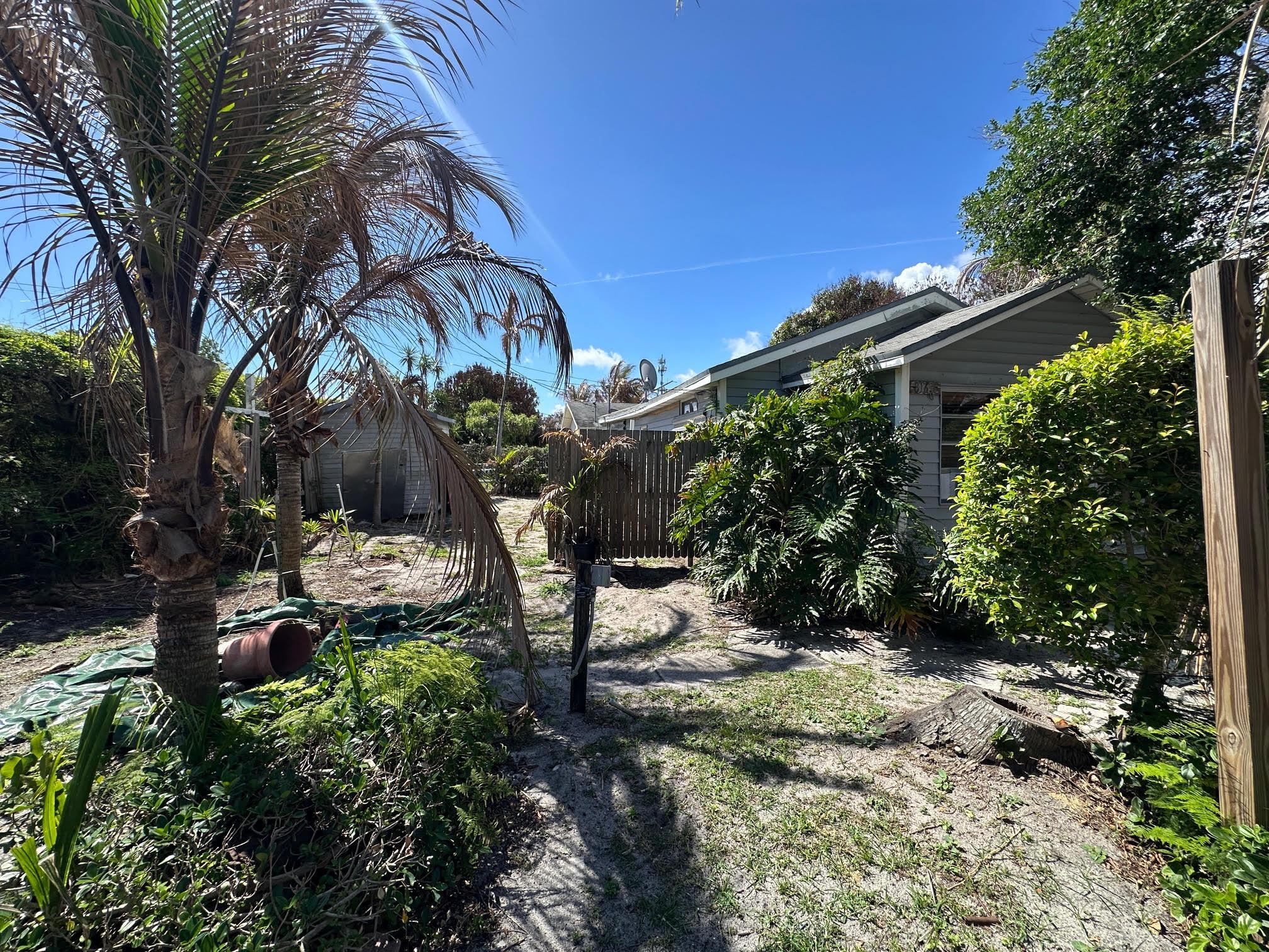 8160 SE Washington Avenue, Hobe Sound, FL 33455, Hobe Sound - Photo 2