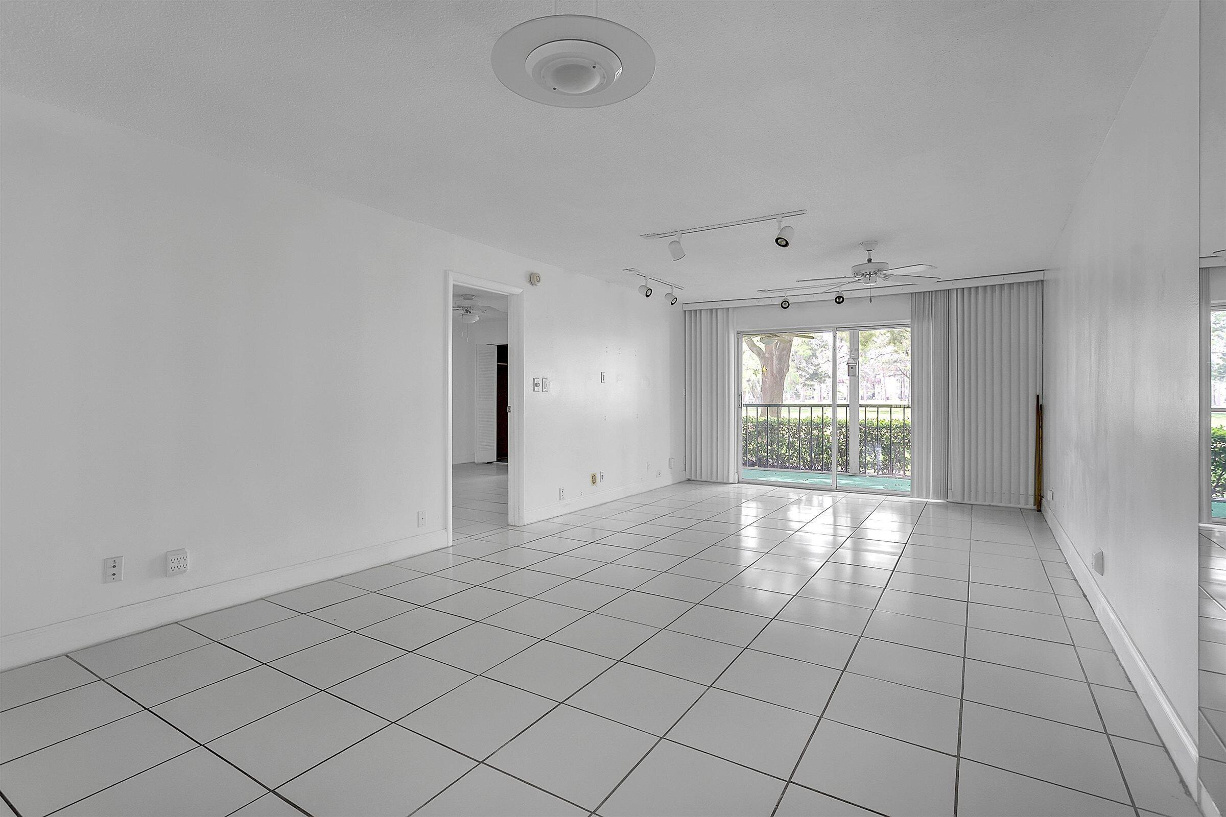 5860 NW 44th Street 111, Lauderhill, FL 33319, Lauderhill - Photo 5