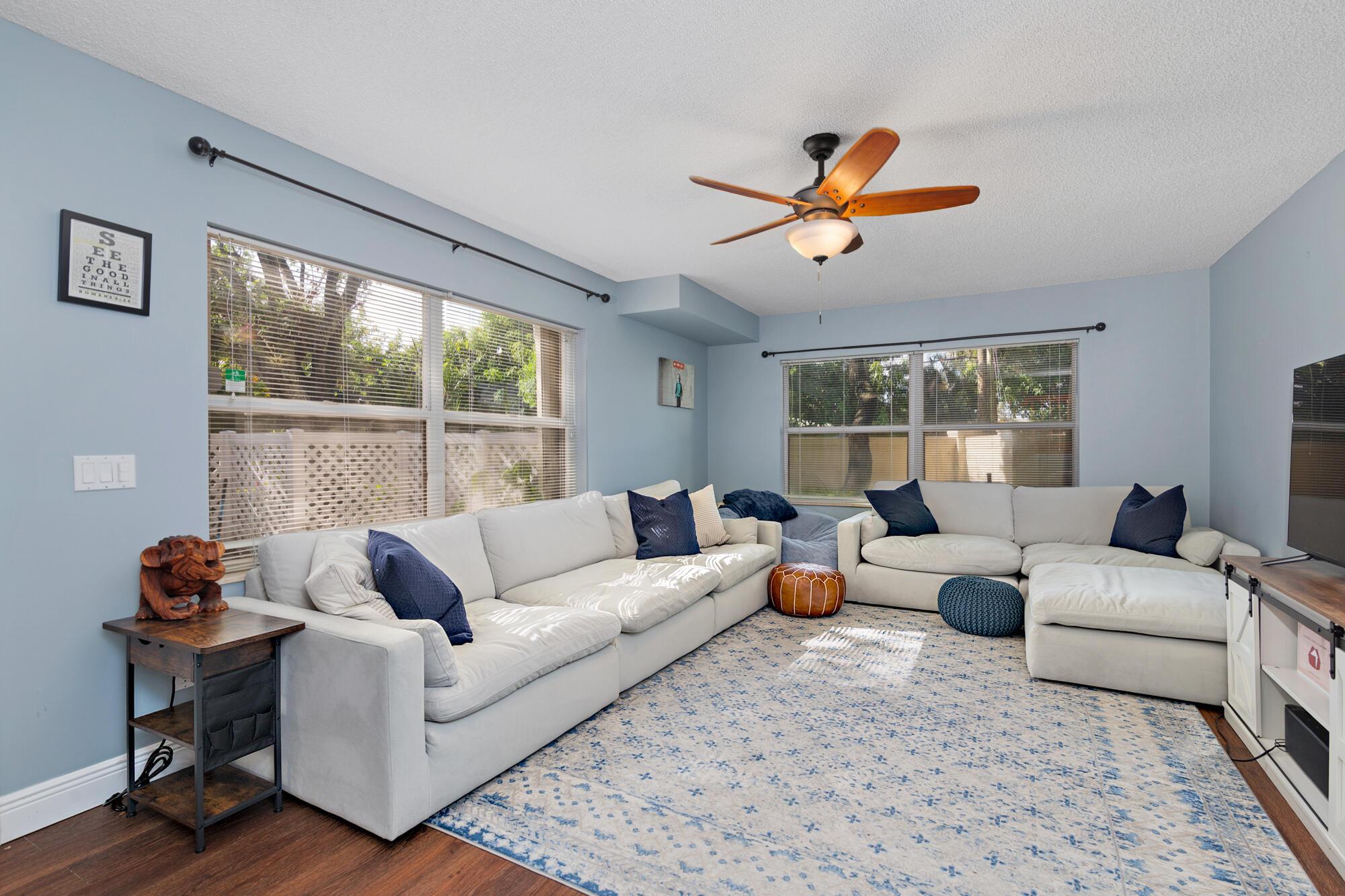 8142 Bridgewater Court 42c, Lake Clarke Shores, FL 33406, Lake Clarke Shores - Photo 4