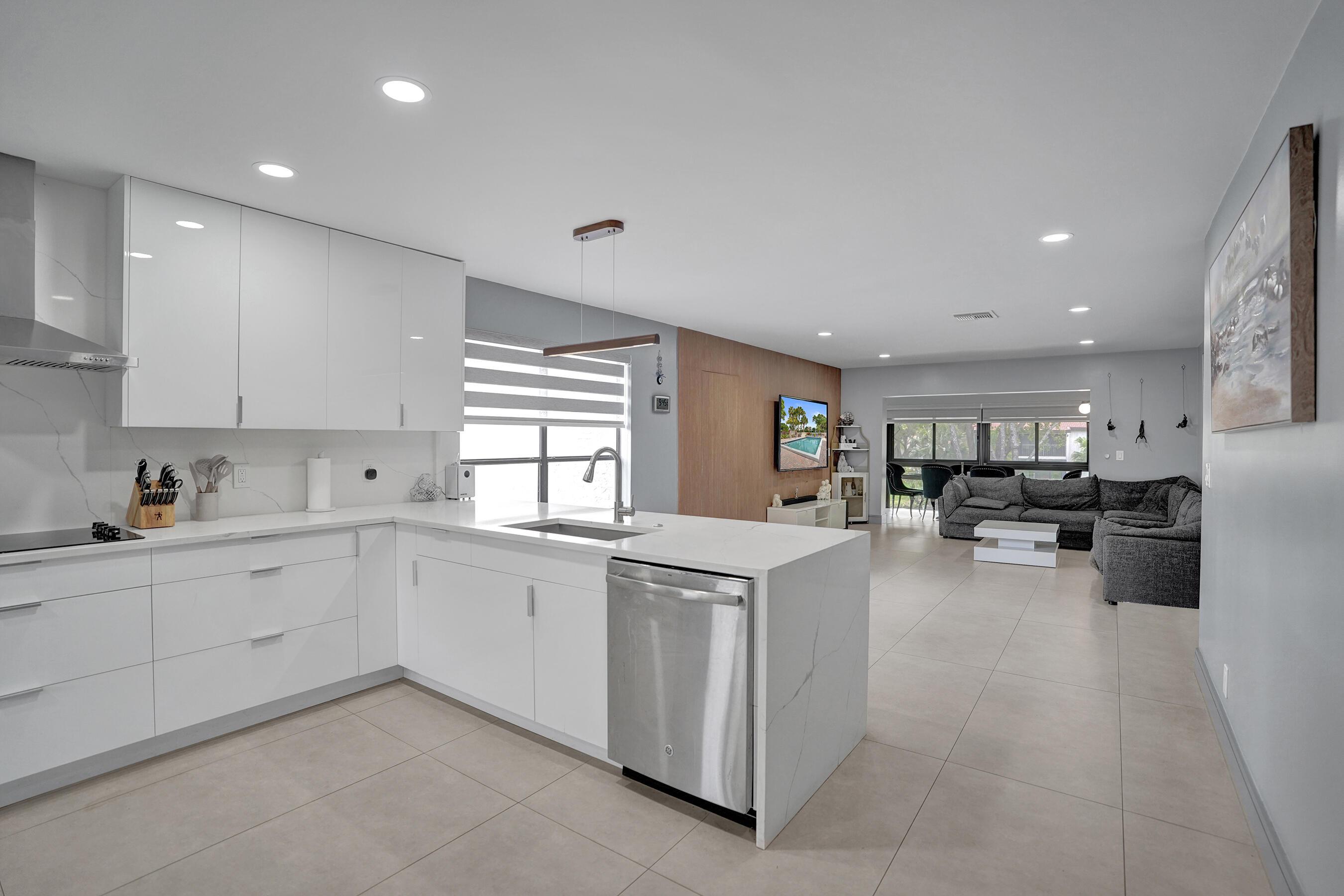 21675 Tall Palm Circle 2b, Boca Raton, FL 33433, Boca Raton - Photo 3